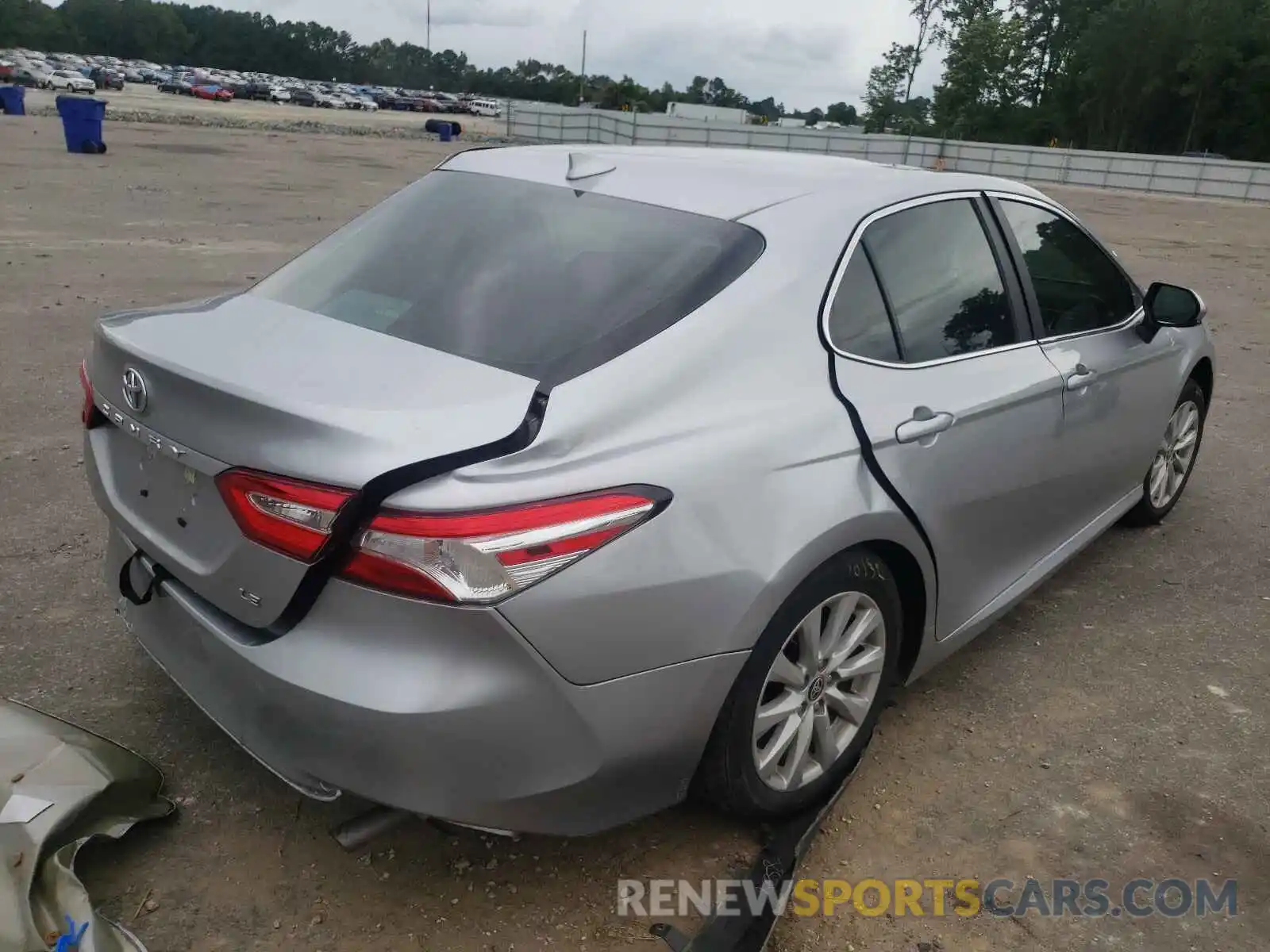 4 Photograph of a damaged car 4T1C11AK3LU956744 TOYOTA CAMRY 2020