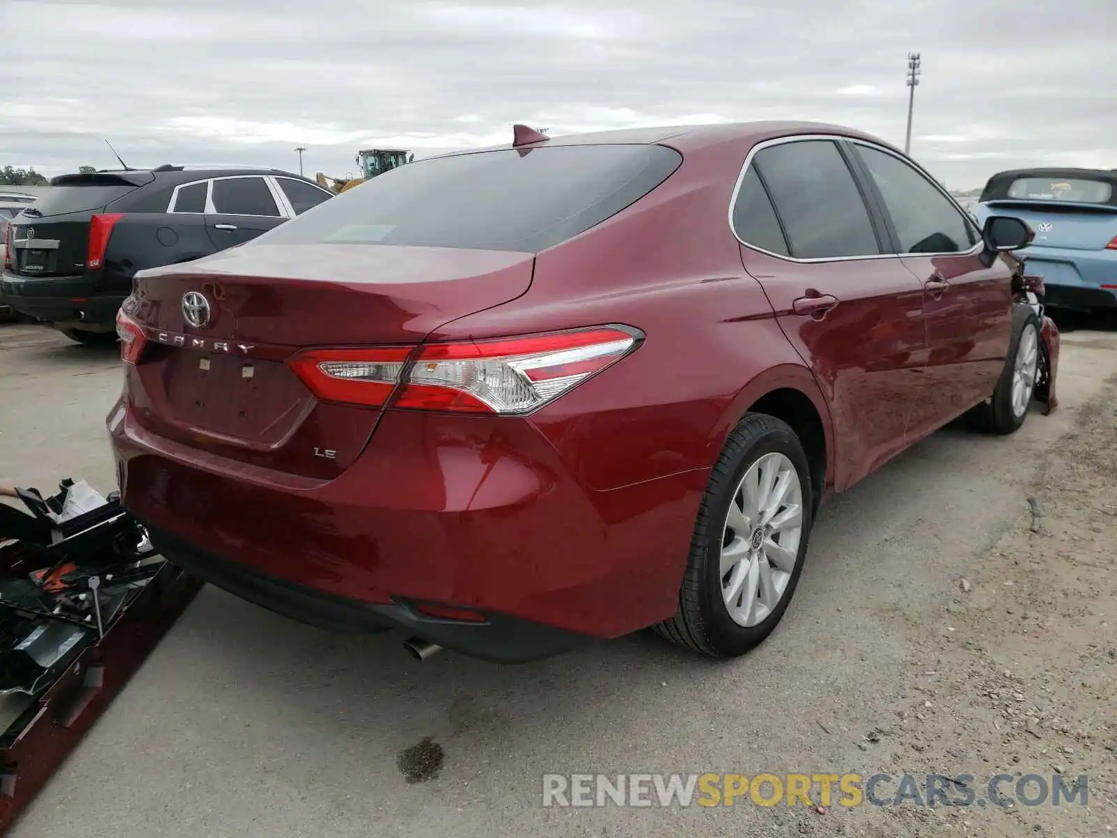 4 Photograph of a damaged car 4T1C11AK3LU959207 TOYOTA CAMRY 2020