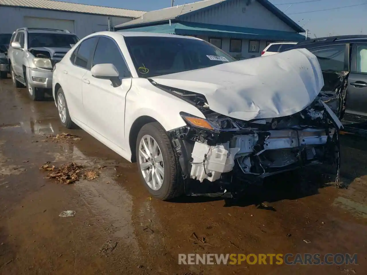 1 Photograph of a damaged car 4T1C11AK3LU964214 TOYOTA CAMRY 2020