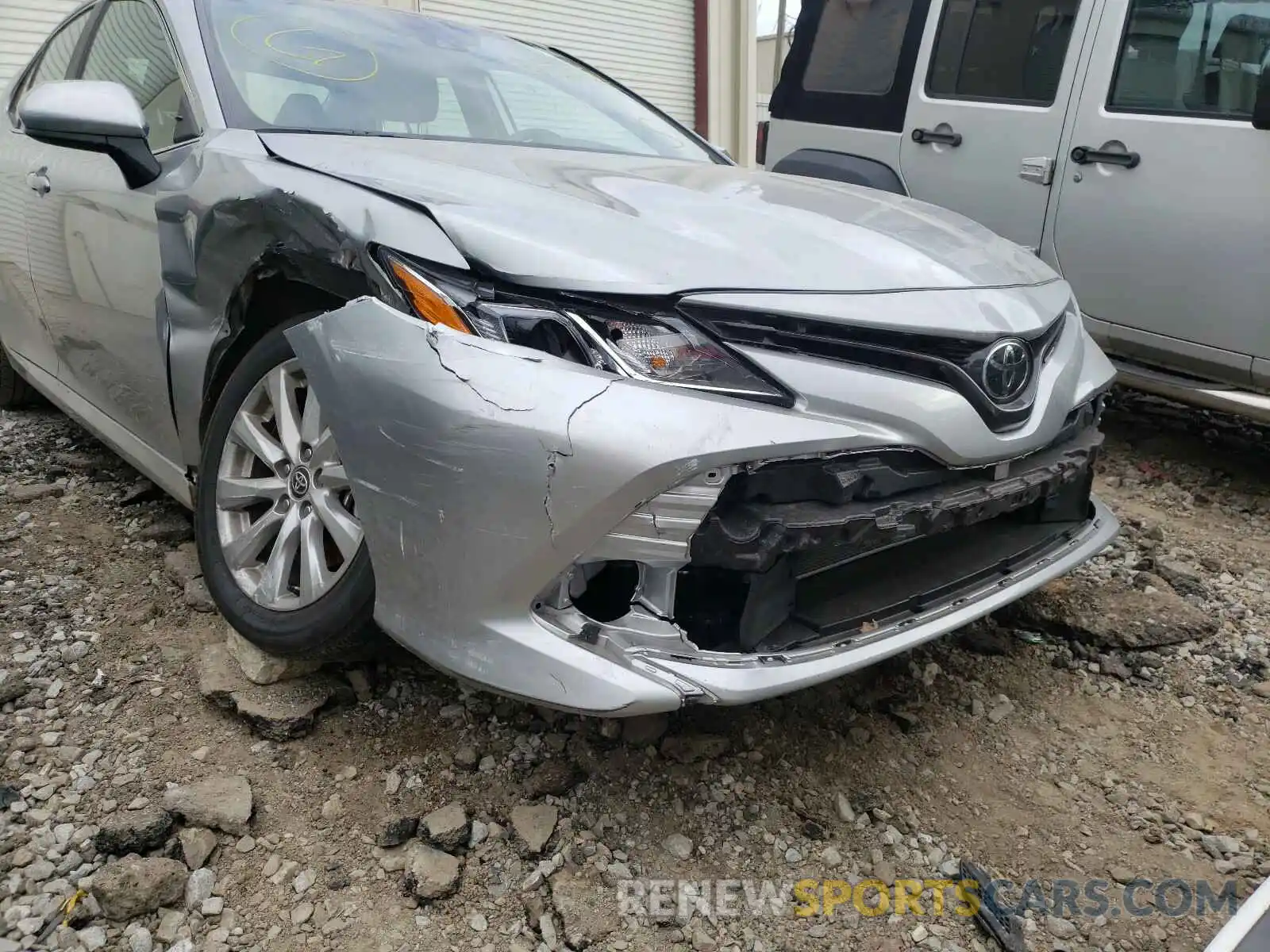 9 Photograph of a damaged car 4T1C11AK3LU974337 TOYOTA CAMRY 2020