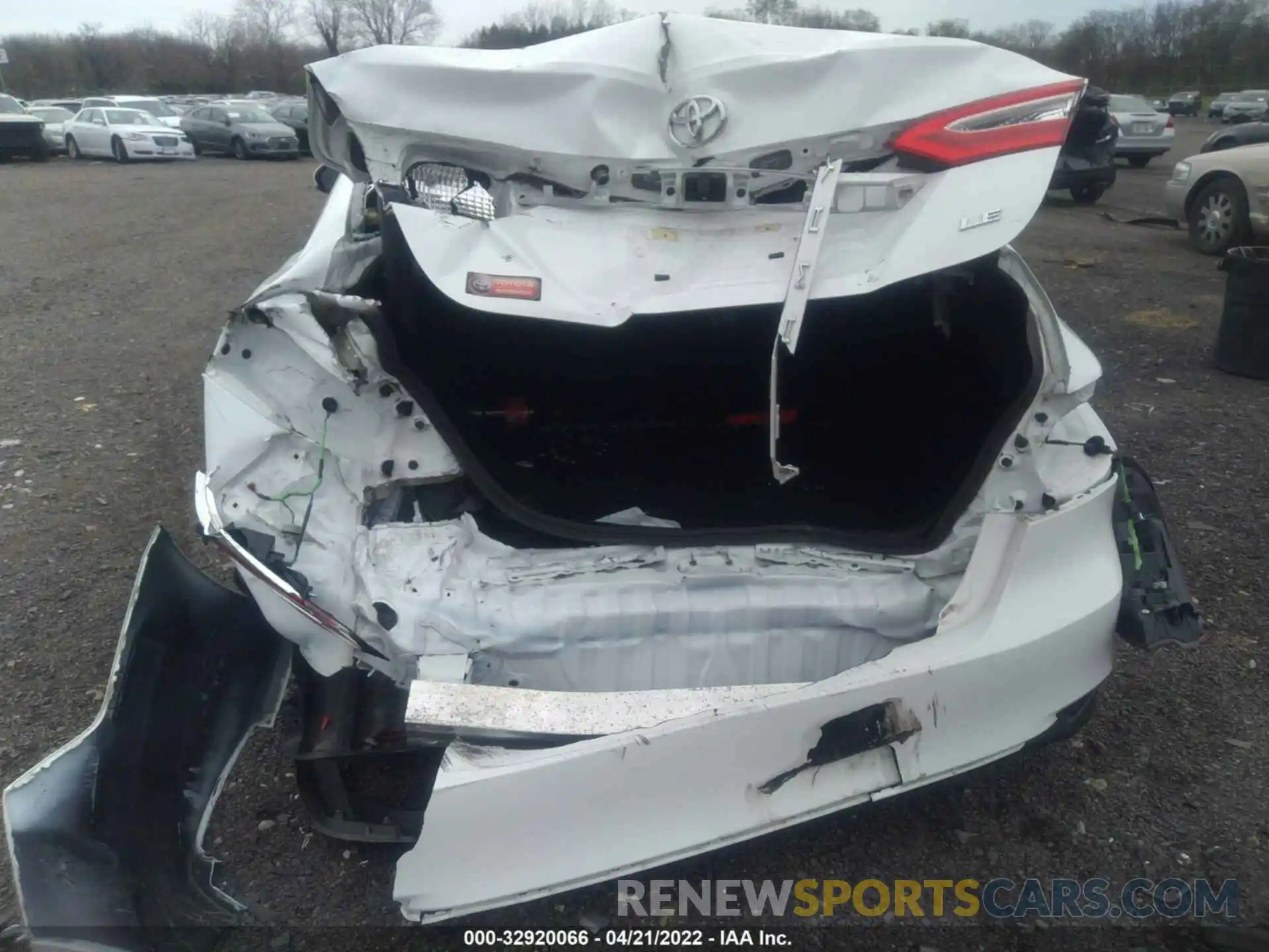 6 Photograph of a damaged car 4T1C11AK3LU977240 TOYOTA CAMRY 2020