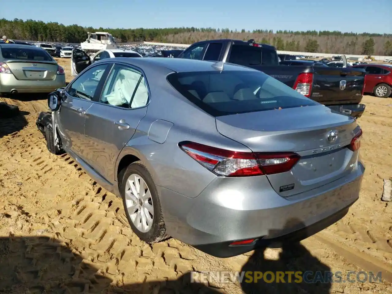 3 Photograph of a damaged car 4T1C11AK3LU984687 TOYOTA CAMRY 2020