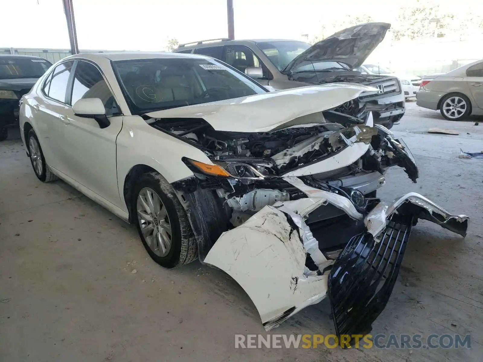 1 Photograph of a damaged car 4T1C11AK3LU995088 TOYOTA CAMRY 2020