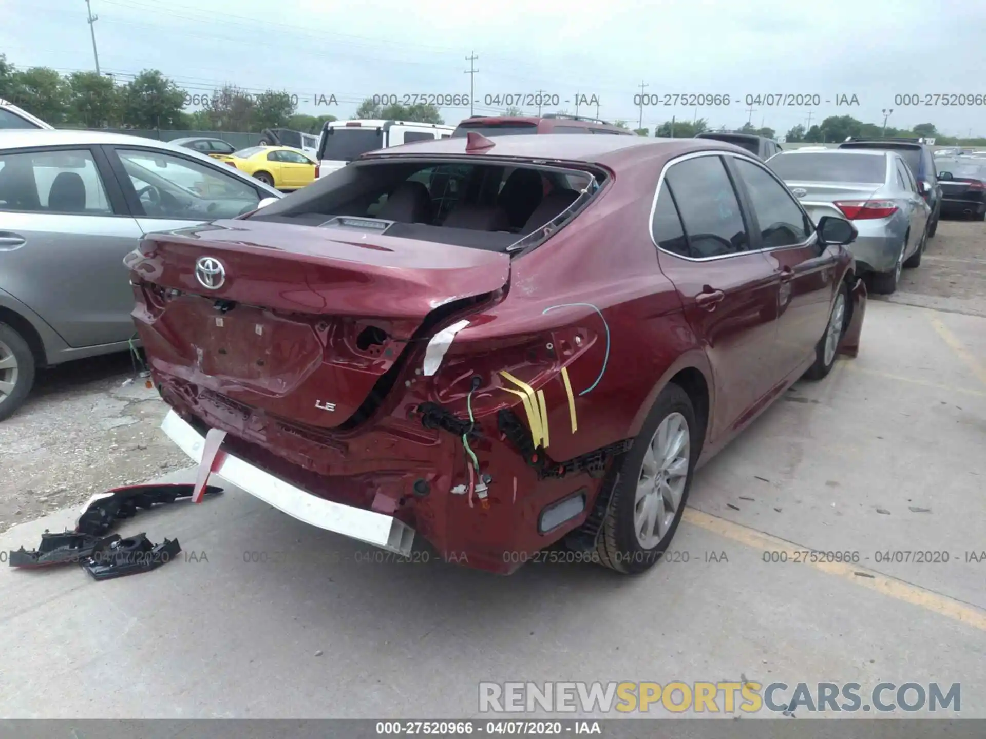 4 Photograph of a damaged car 4T1C11AK4LU302559 TOYOTA CAMRY 2020