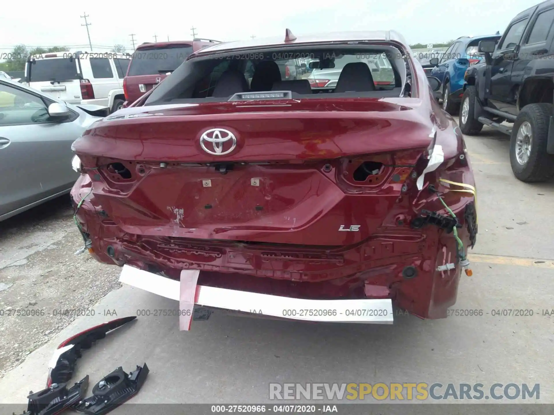 6 Photograph of a damaged car 4T1C11AK4LU302559 TOYOTA CAMRY 2020