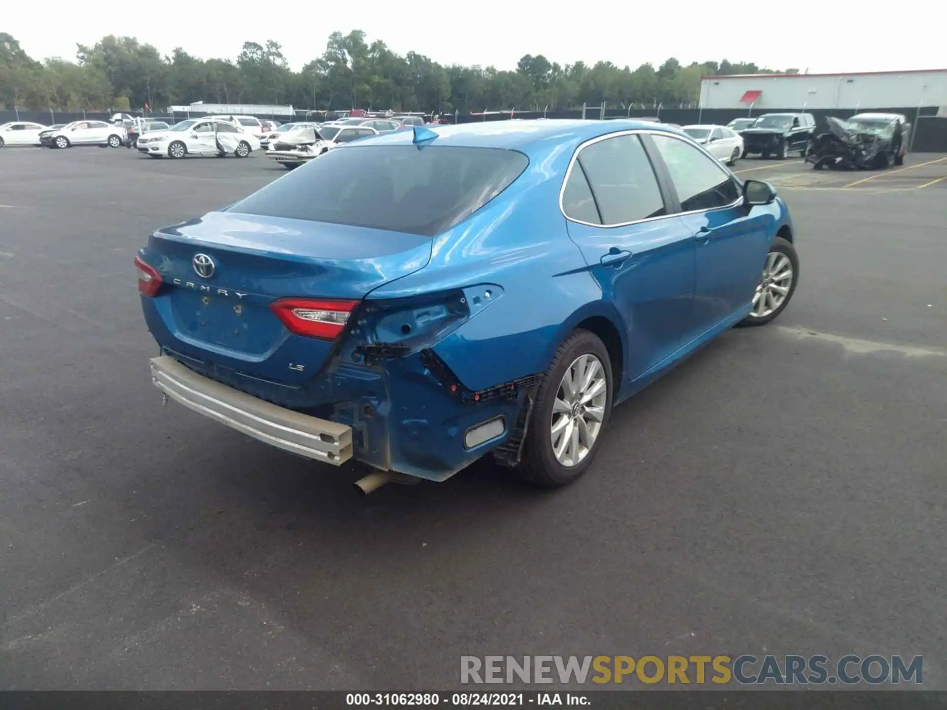 4 Photograph of a damaged car 4T1C11AK4LU310368 TOYOTA CAMRY 2020