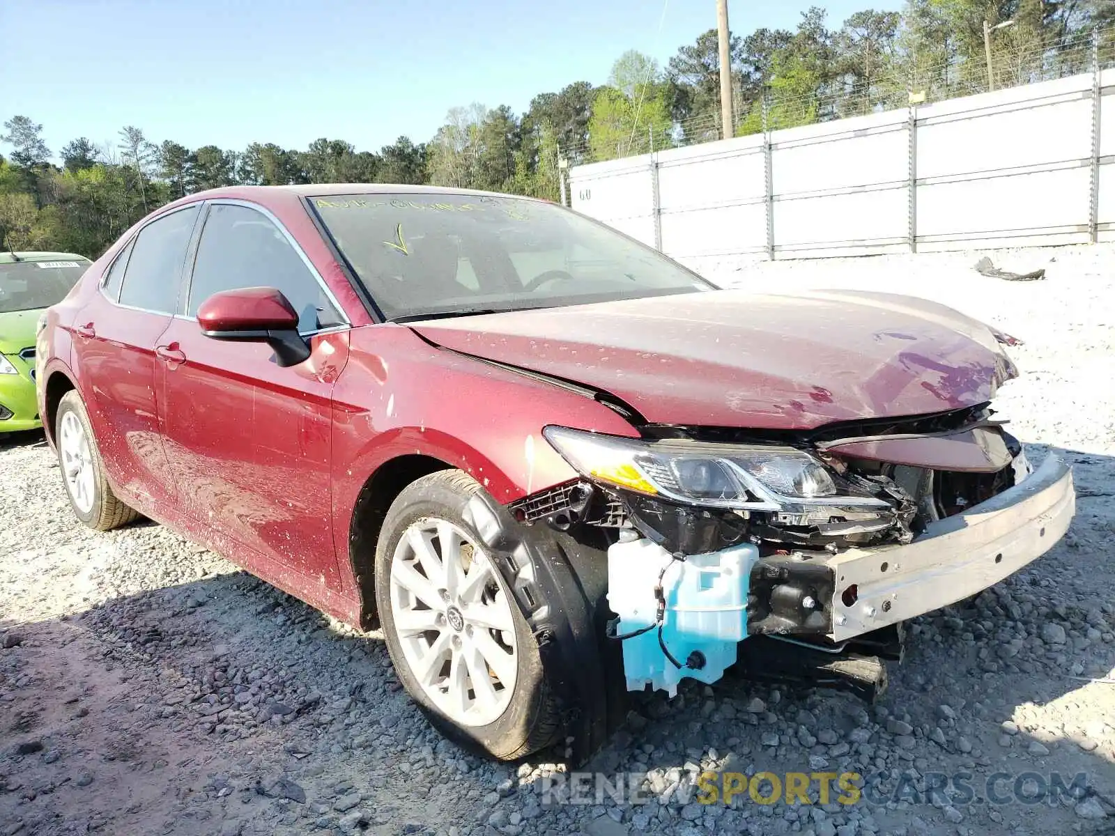 1 Photograph of a damaged car 4T1C11AK4LU310905 TOYOTA CAMRY 2020