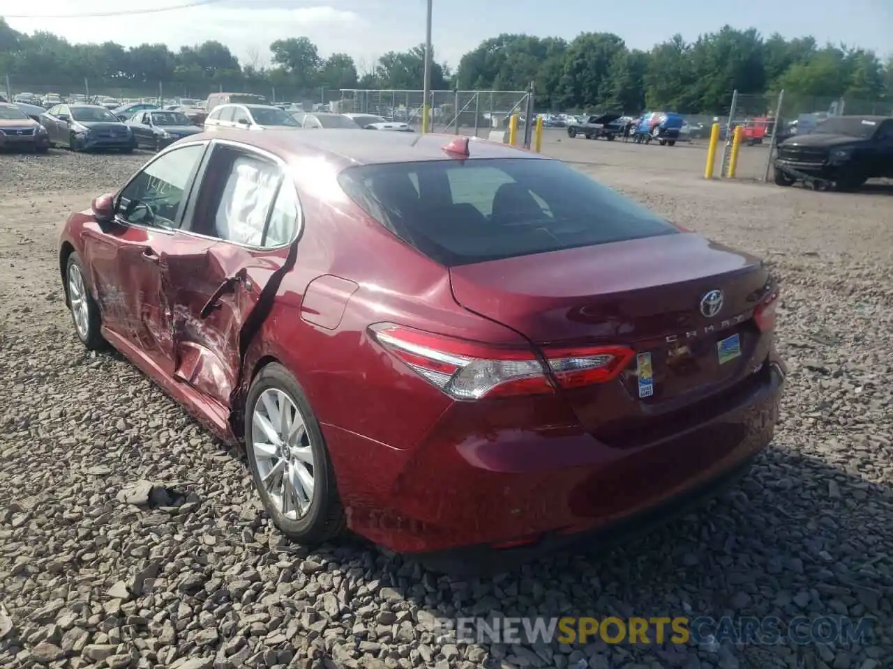 3 Photograph of a damaged car 4T1C11AK4LU320978 TOYOTA CAMRY 2020