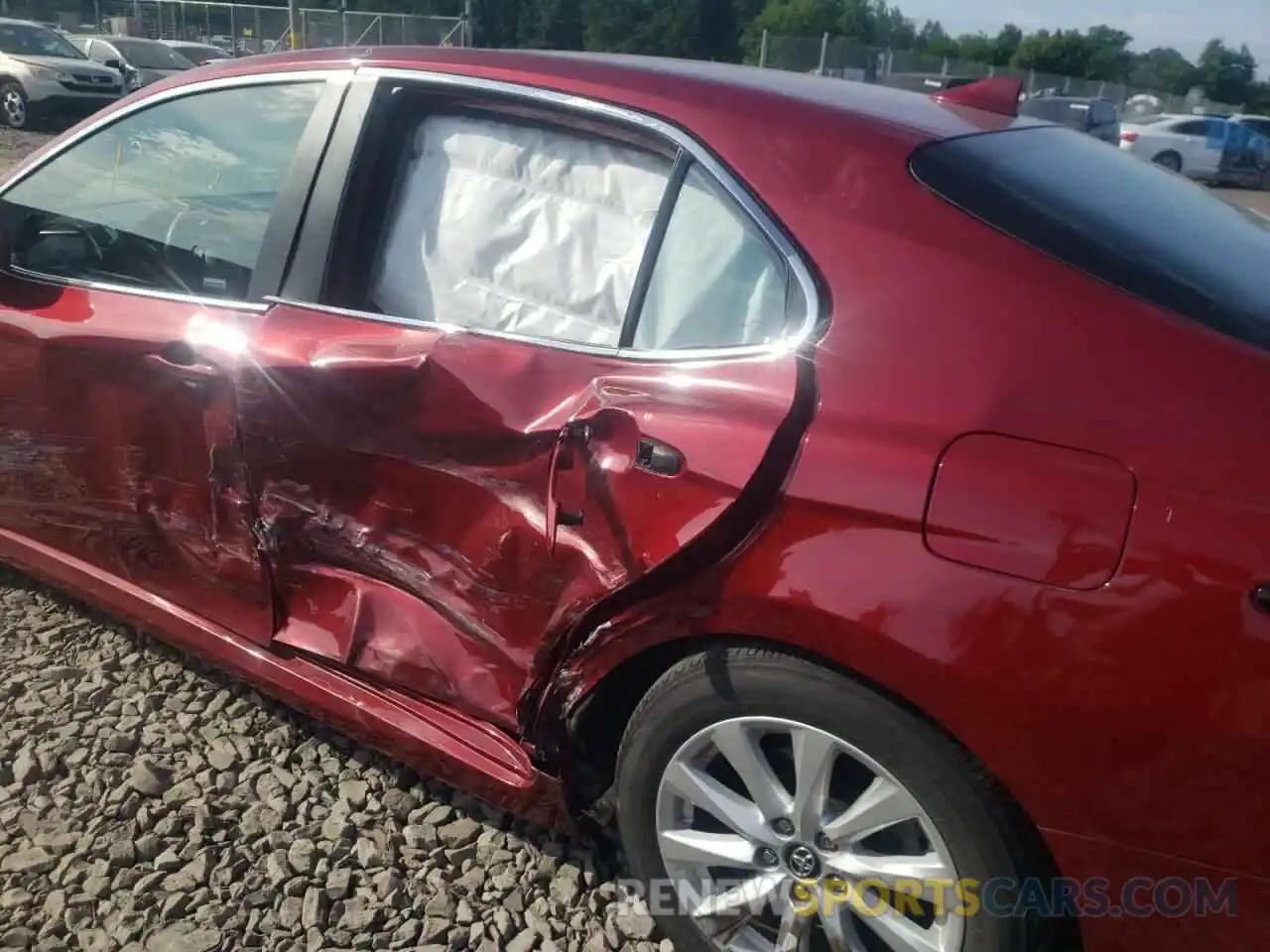 9 Photograph of a damaged car 4T1C11AK4LU320978 TOYOTA CAMRY 2020