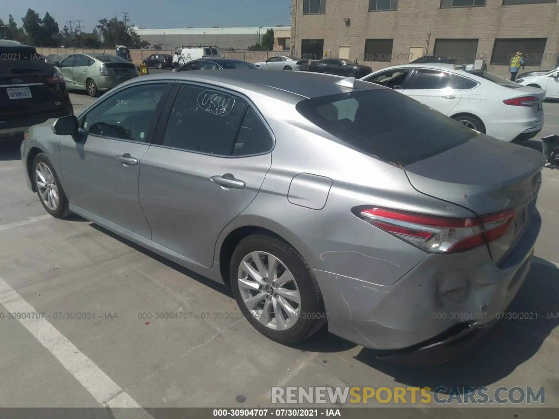 3 Photograph of a damaged car 4T1C11AK4LU330040 TOYOTA CAMRY 2020