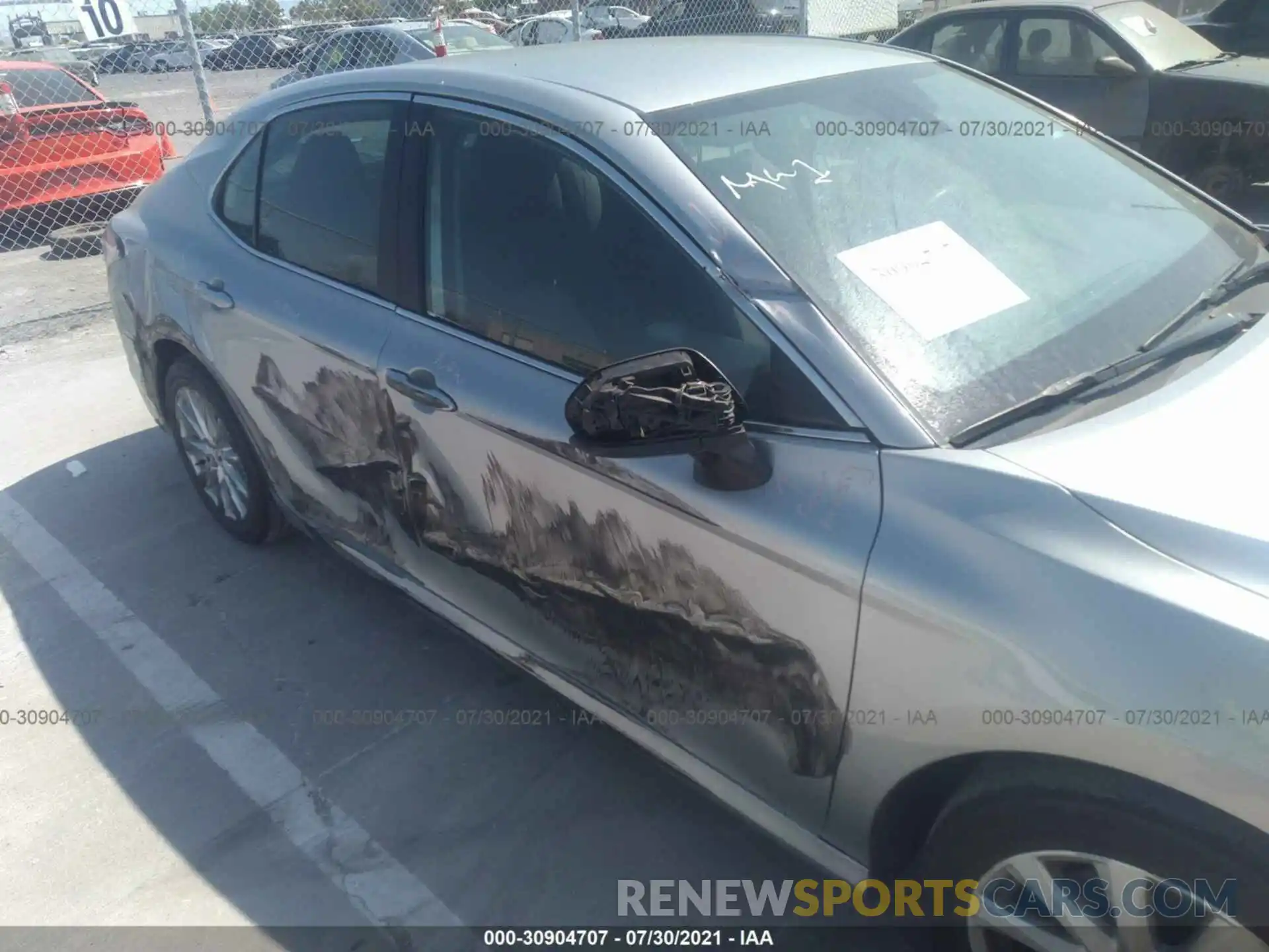 6 Photograph of a damaged car 4T1C11AK4LU330040 TOYOTA CAMRY 2020