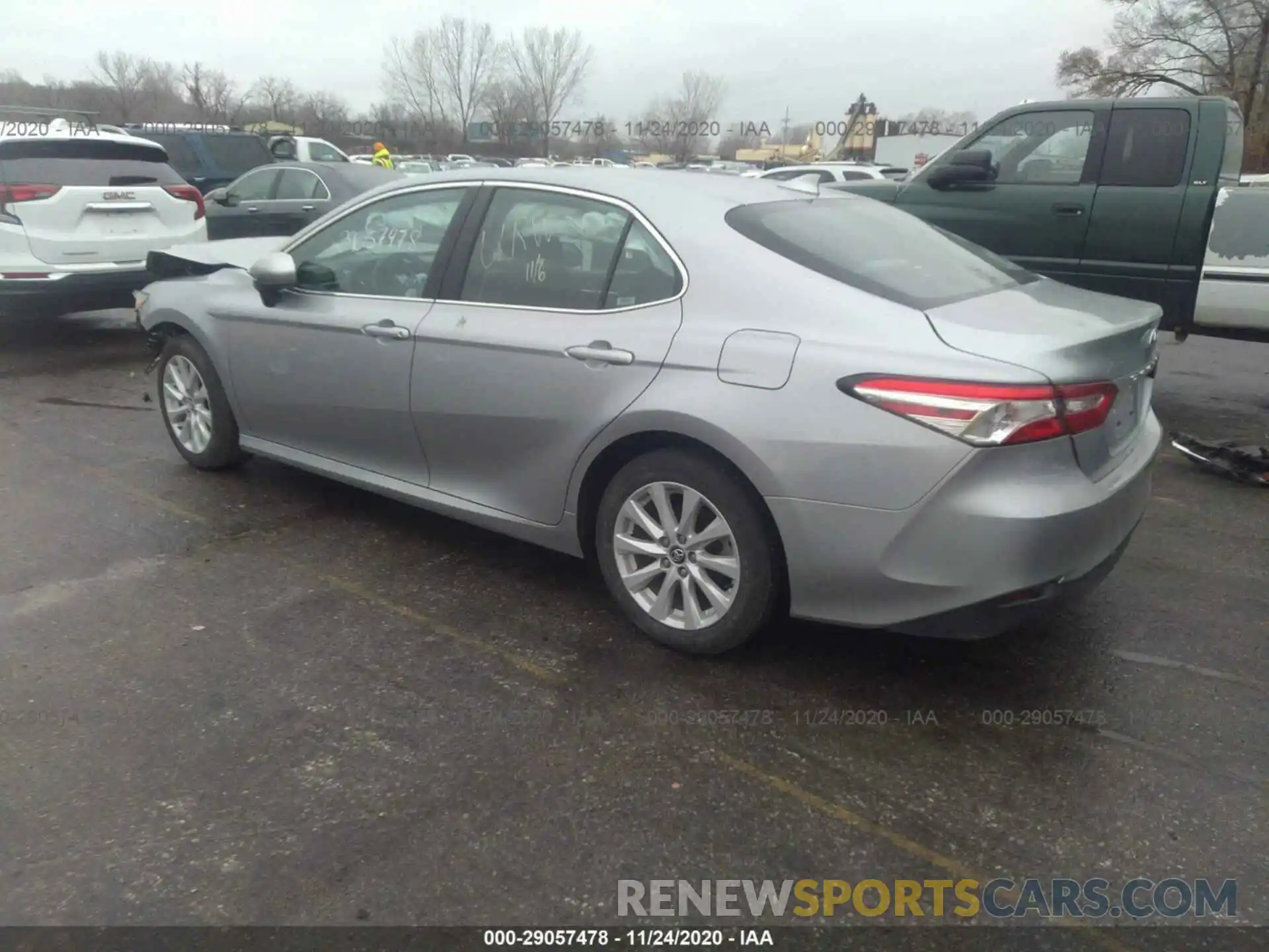 3 Photograph of a damaged car 4T1C11AK4LU331348 TOYOTA CAMRY 2020