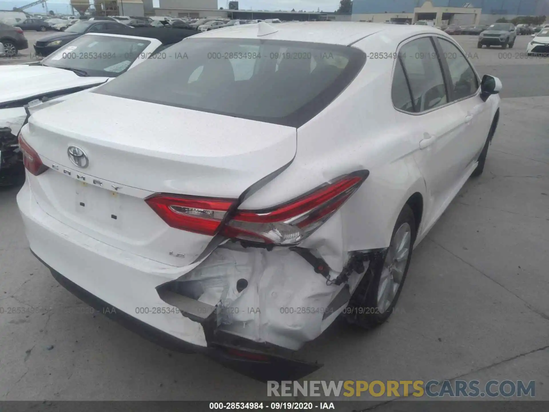 4 Photograph of a damaged car 4T1C11AK4LU333035 TOYOTA CAMRY 2020