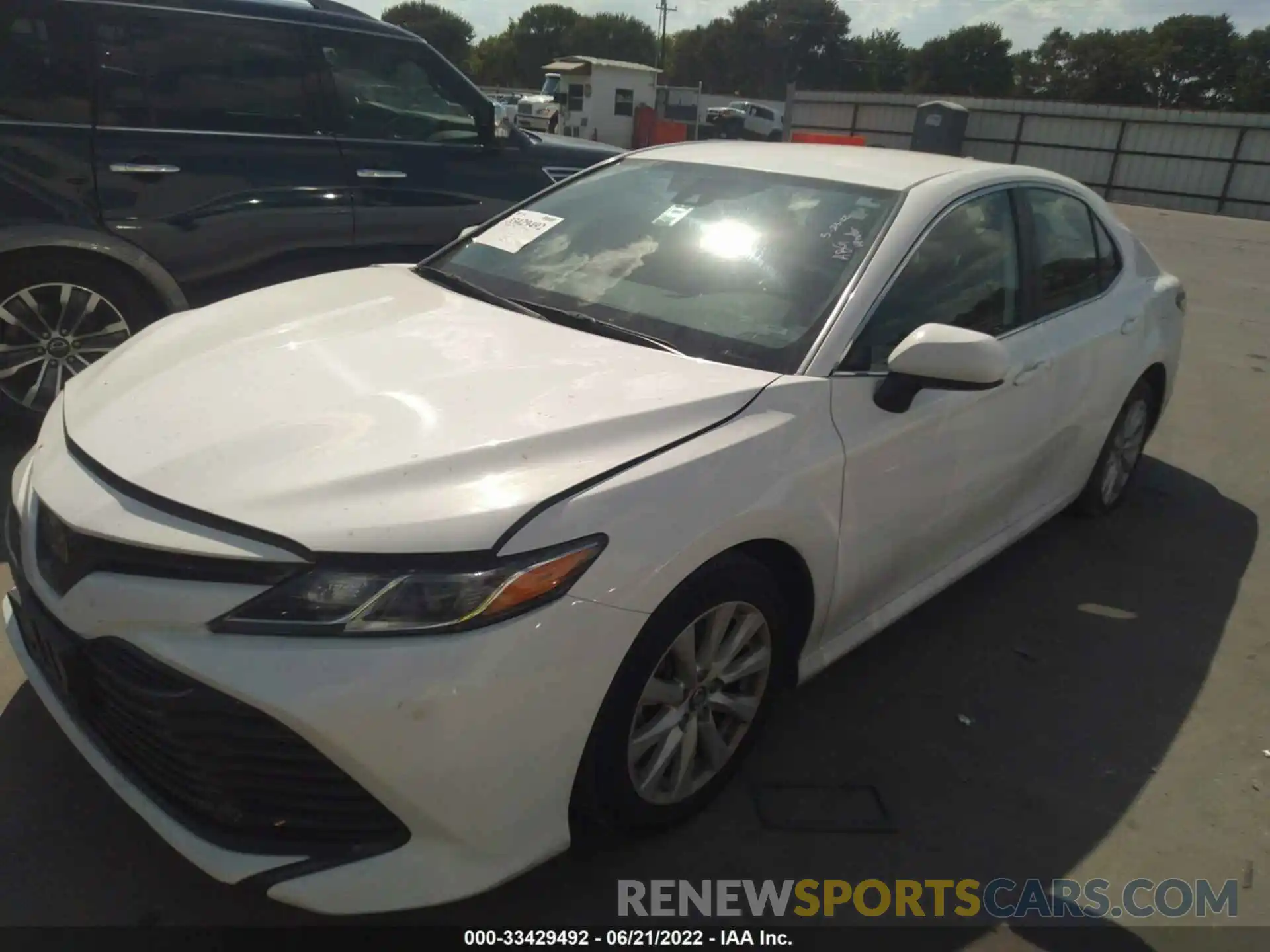 2 Photograph of a damaged car 4T1C11AK4LU333102 TOYOTA CAMRY 2020