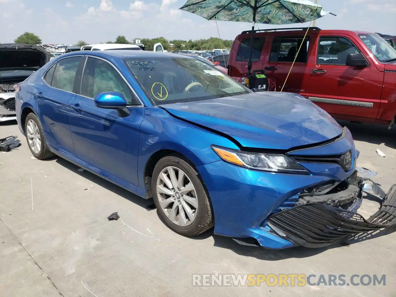 1 Photograph of a damaged car 4T1C11AK4LU337344 TOYOTA CAMRY 2020