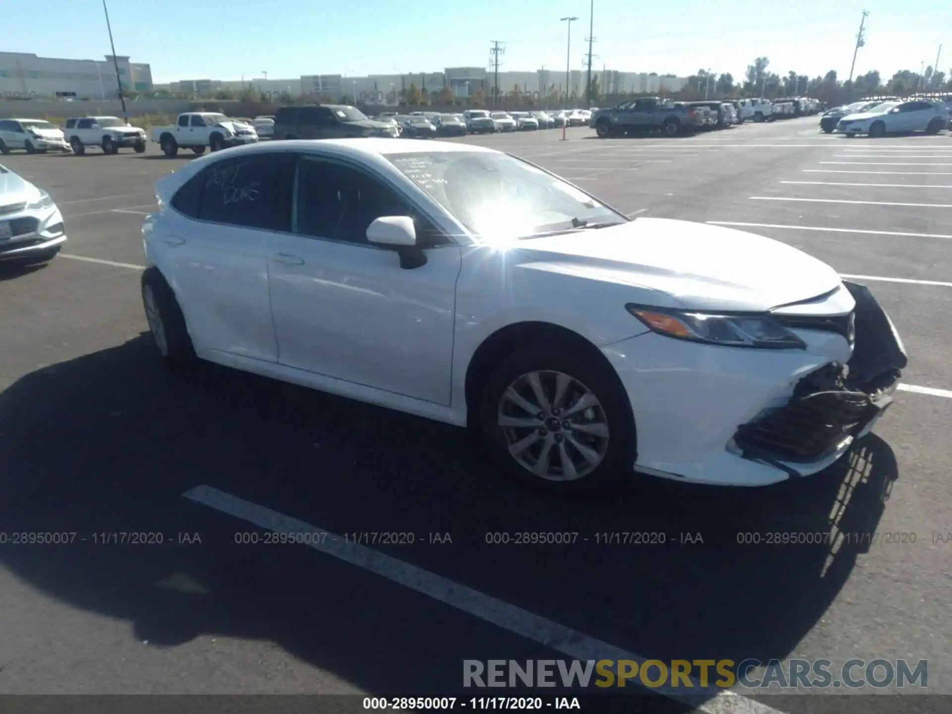 1 Photograph of a damaged car 4T1C11AK4LU340101 TOYOTA CAMRY 2020