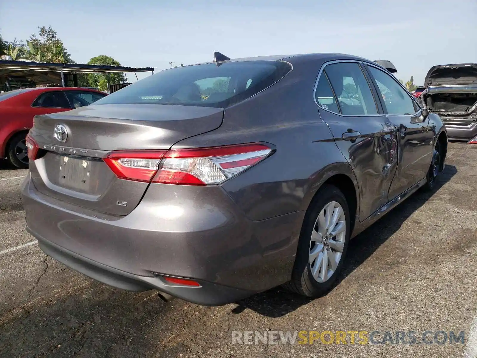 4 Photograph of a damaged car 4T1C11AK4LU344469 TOYOTA CAMRY 2020