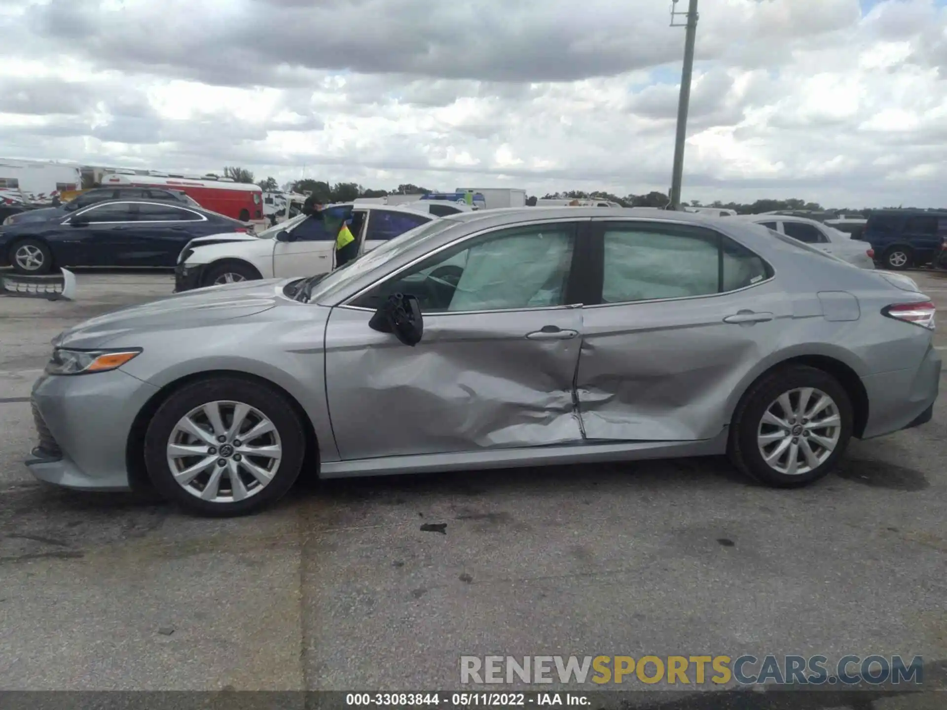 6 Photograph of a damaged car 4T1C11AK4LU347534 TOYOTA CAMRY 2020