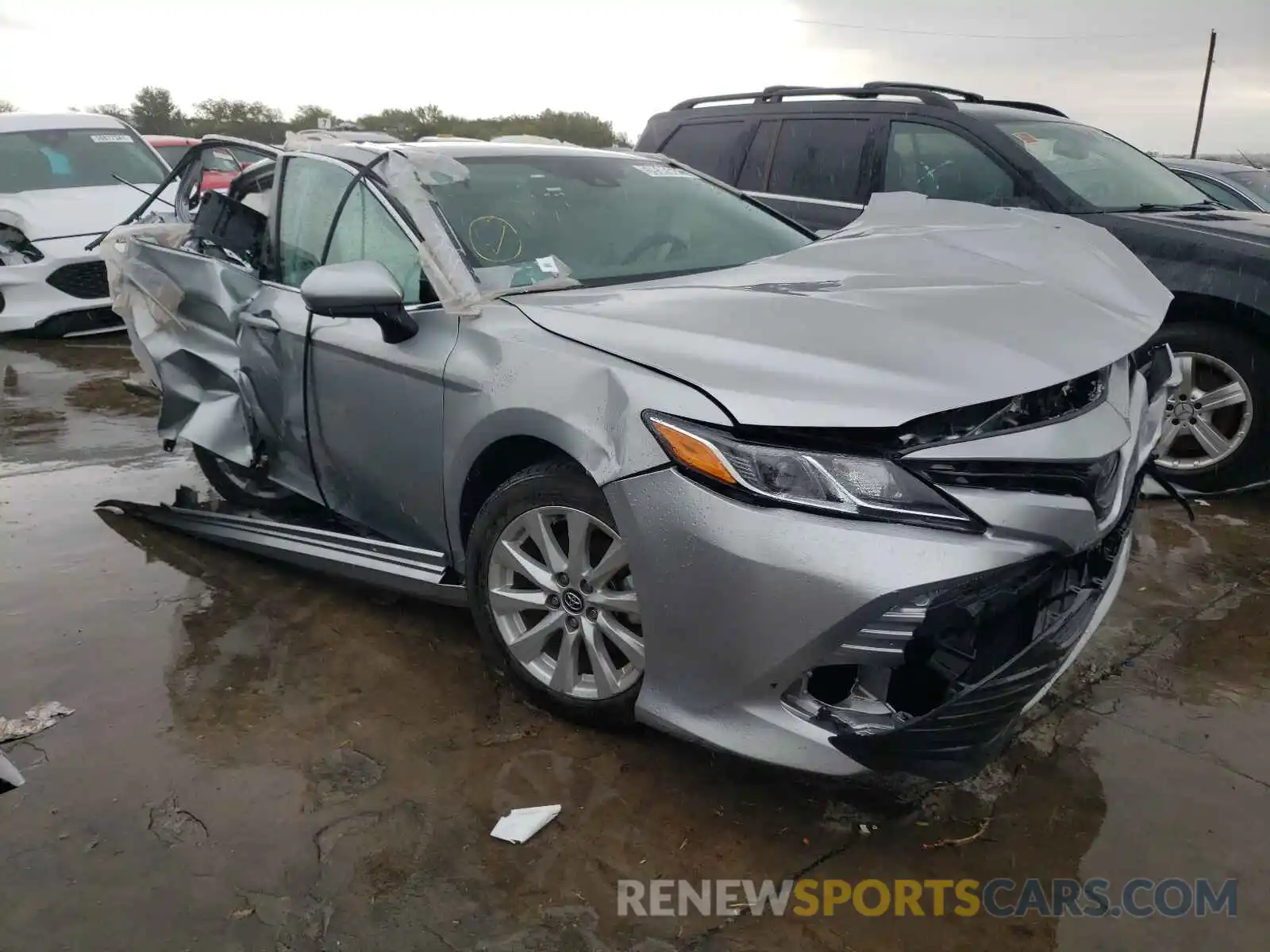 1 Photograph of a damaged car 4T1C11AK4LU351731 TOYOTA CAMRY 2020