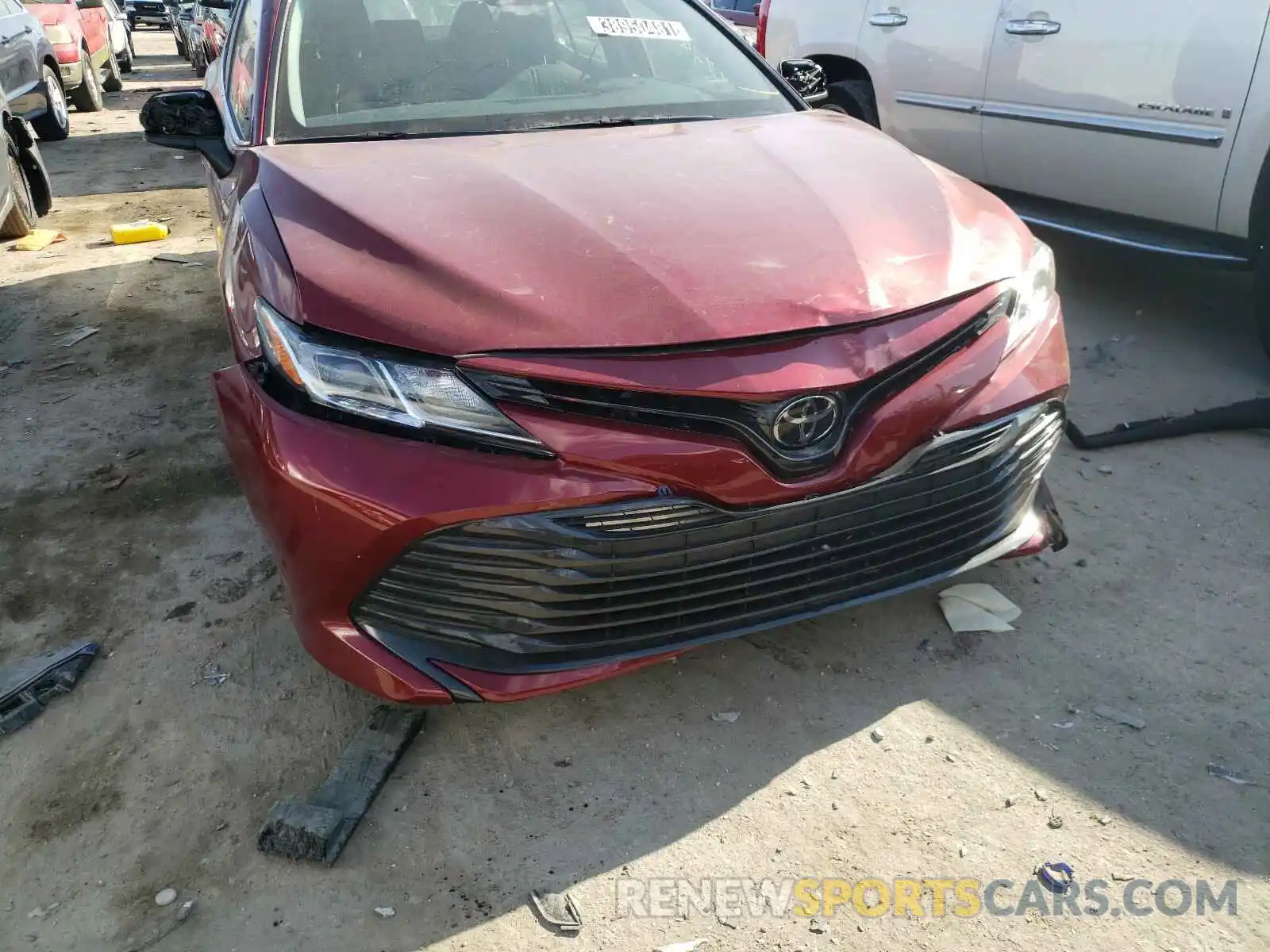 9 Photograph of a damaged car 4T1C11AK4LU357335 TOYOTA CAMRY 2020