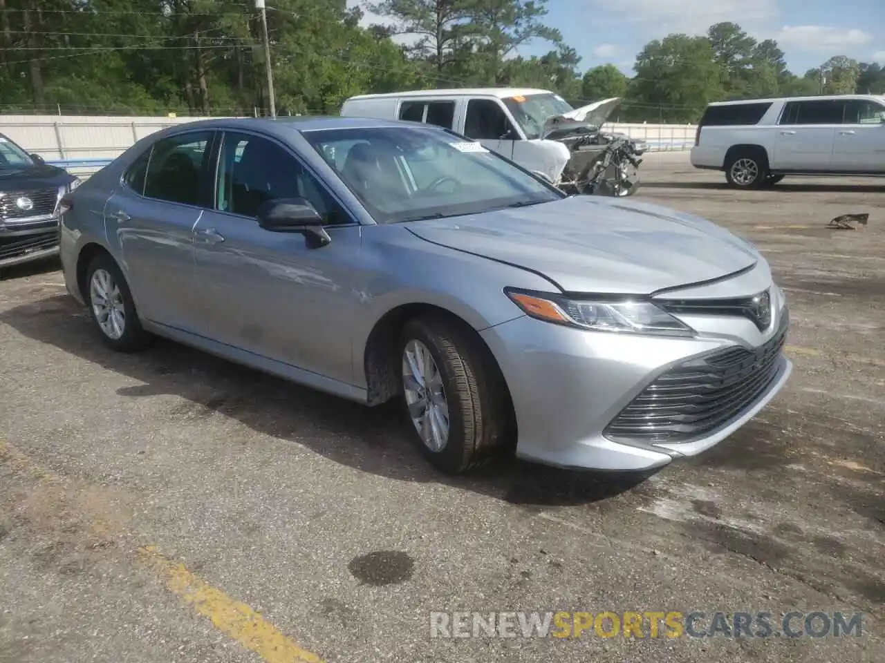 1 Photograph of a damaged car 4T1C11AK4LU359053 TOYOTA CAMRY 2020