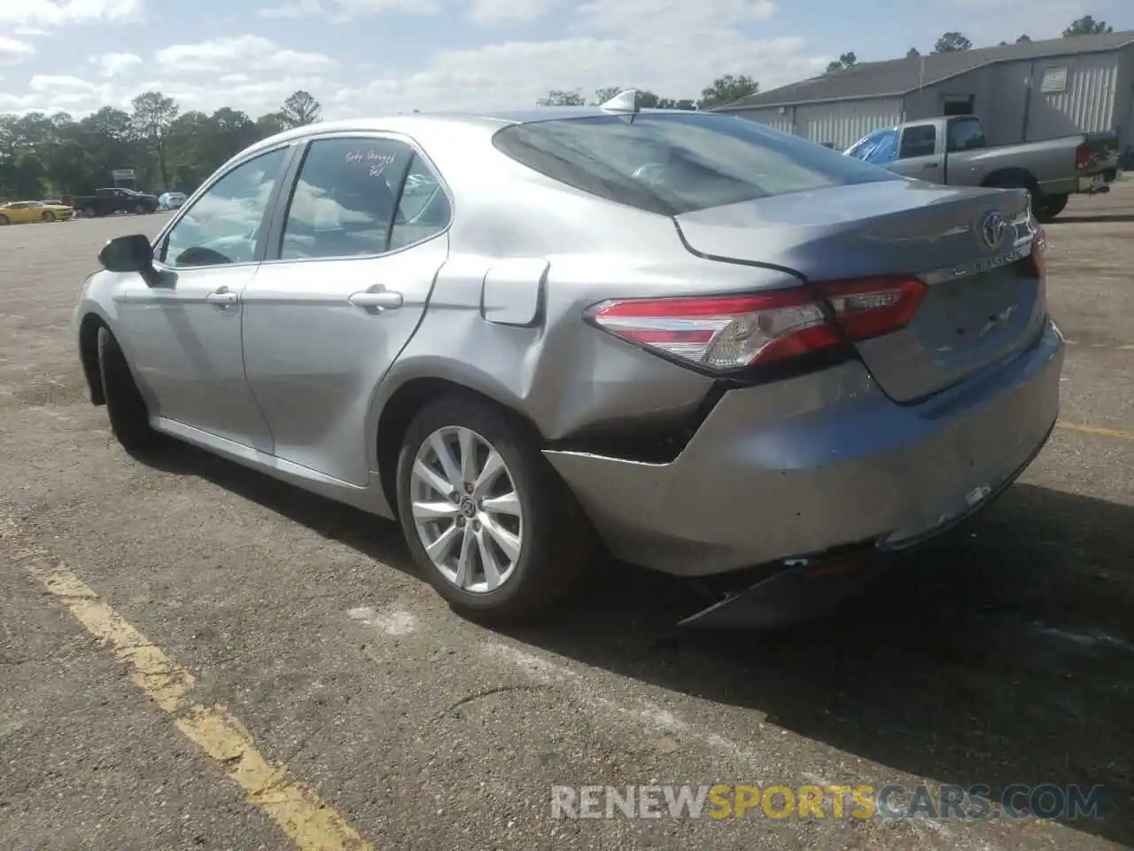 3 Photograph of a damaged car 4T1C11AK4LU359053 TOYOTA CAMRY 2020