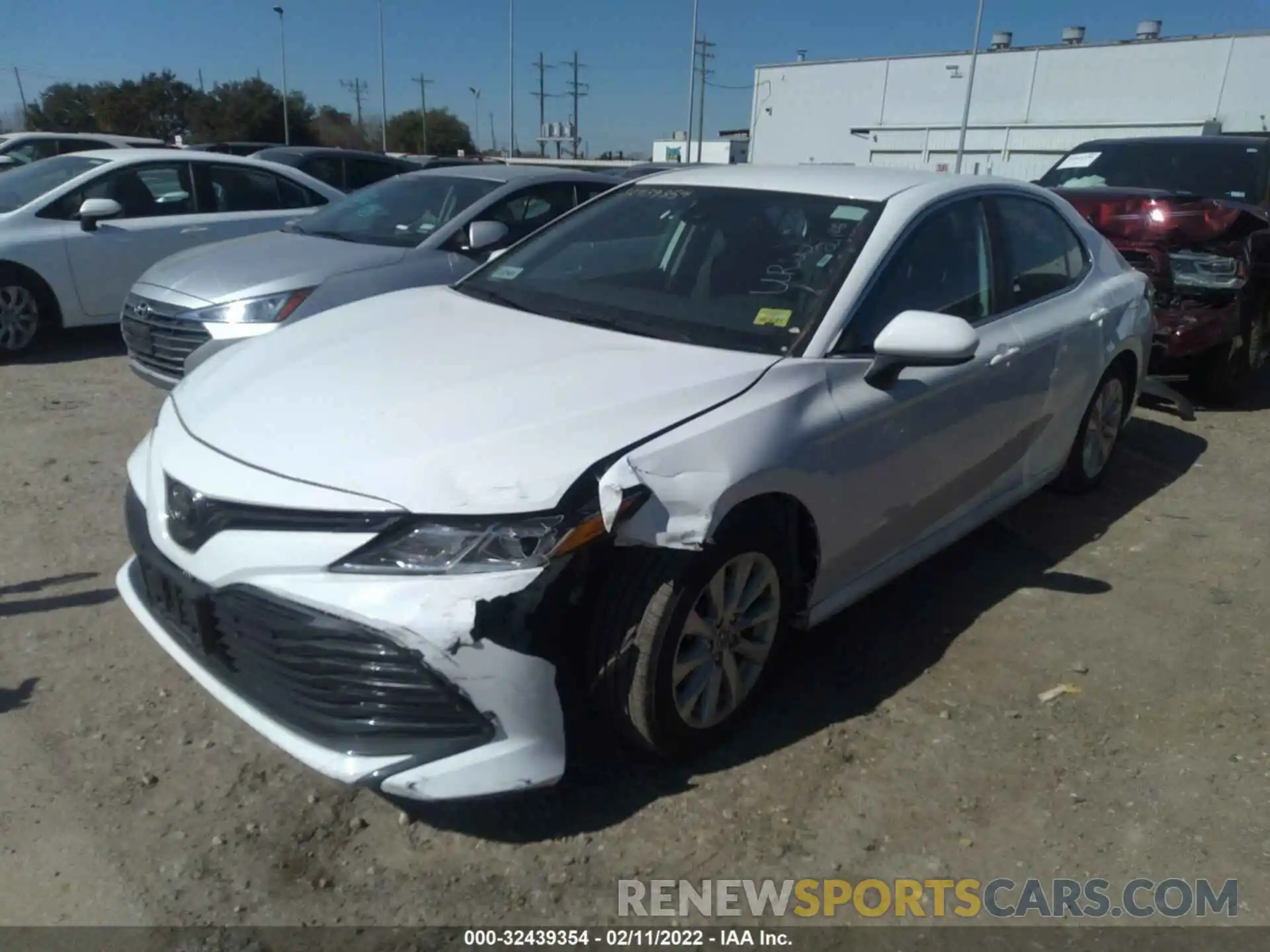 2 Photograph of a damaged car 4T1C11AK4LU360820 TOYOTA CAMRY 2020