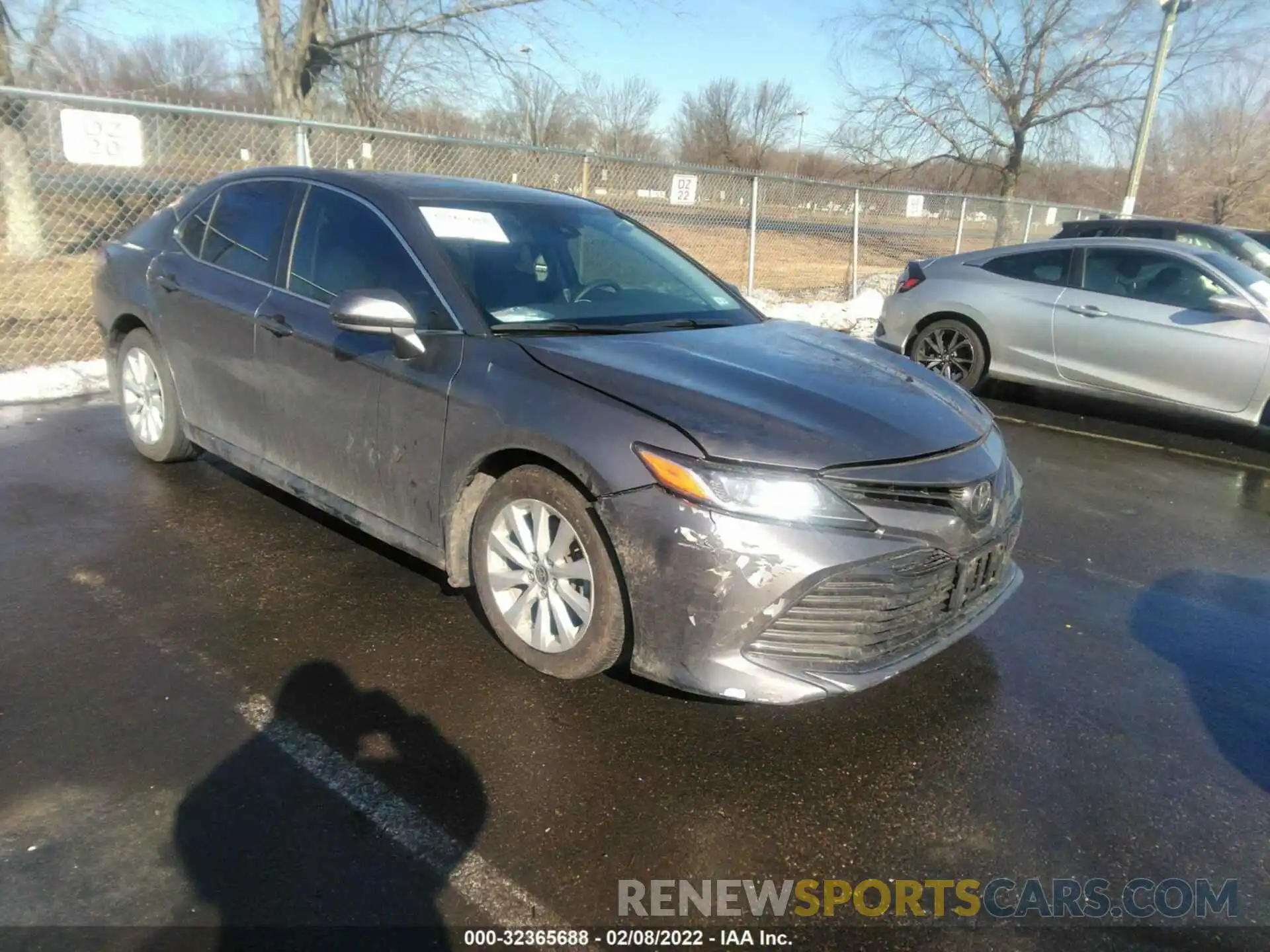 1 Photograph of a damaged car 4T1C11AK4LU361420 TOYOTA CAMRY 2020