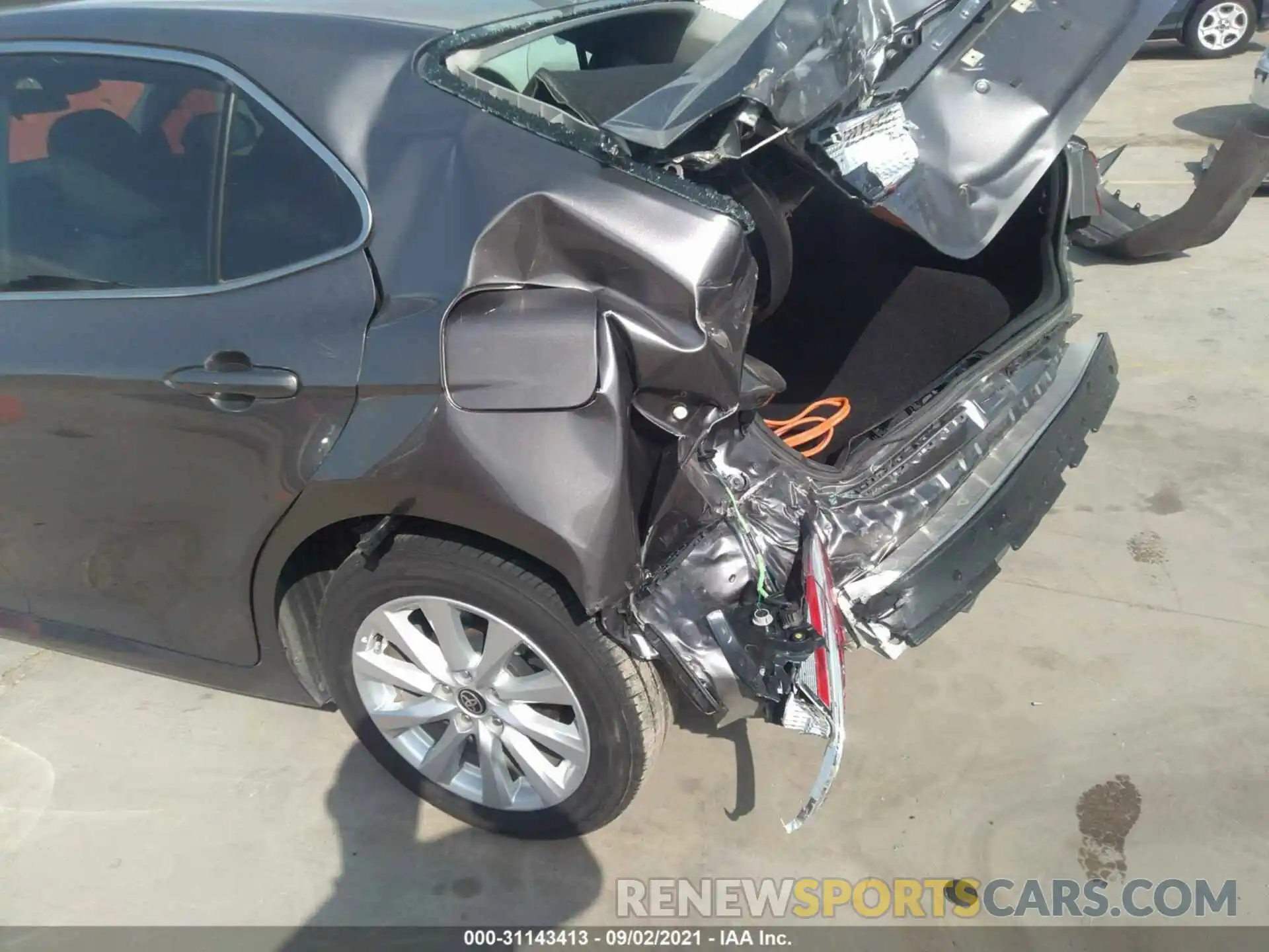 6 Photograph of a damaged car 4T1C11AK4LU362602 TOYOTA CAMRY 2020