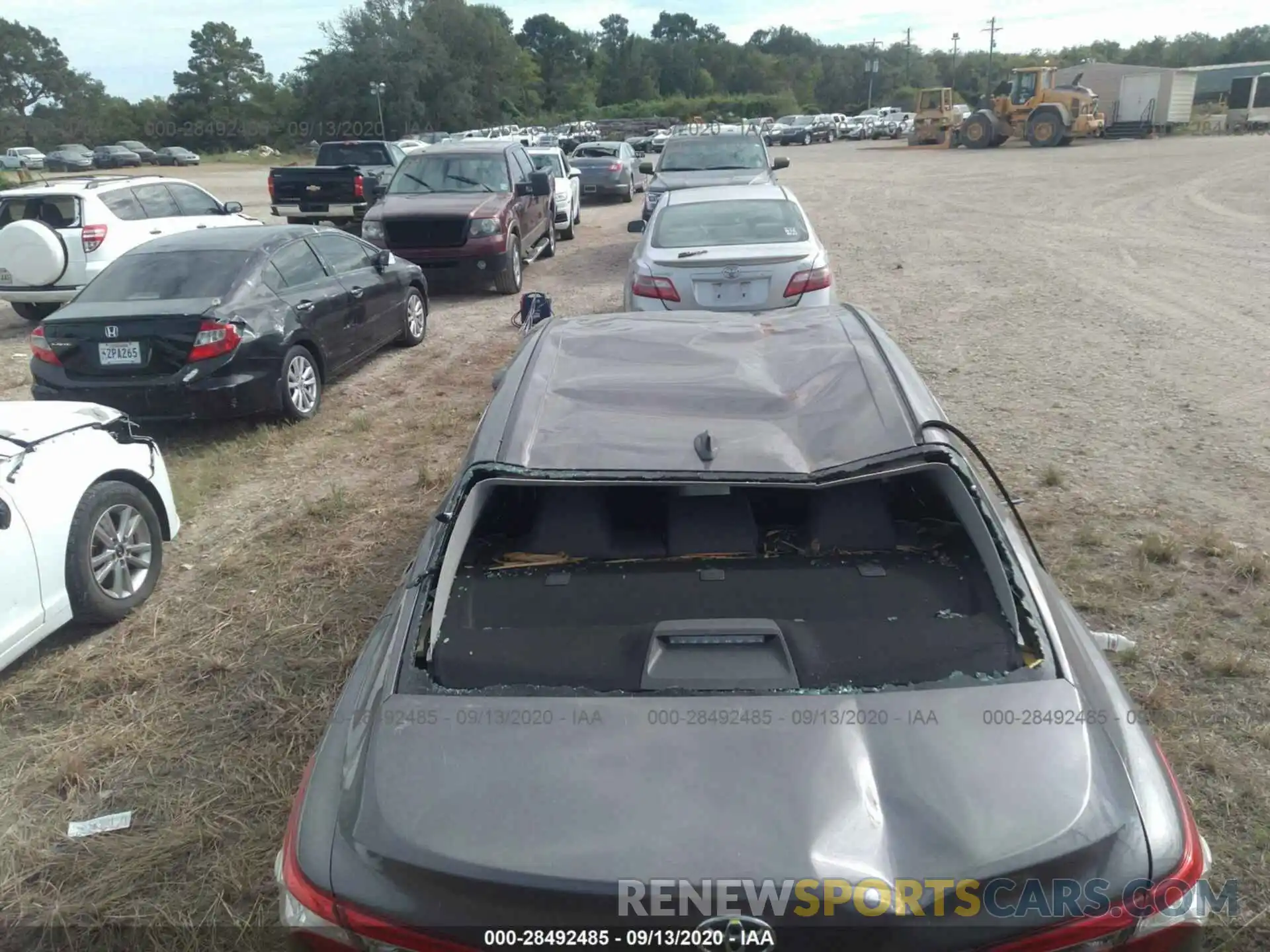 6 Photograph of a damaged car 4T1C11AK4LU364821 TOYOTA CAMRY 2020