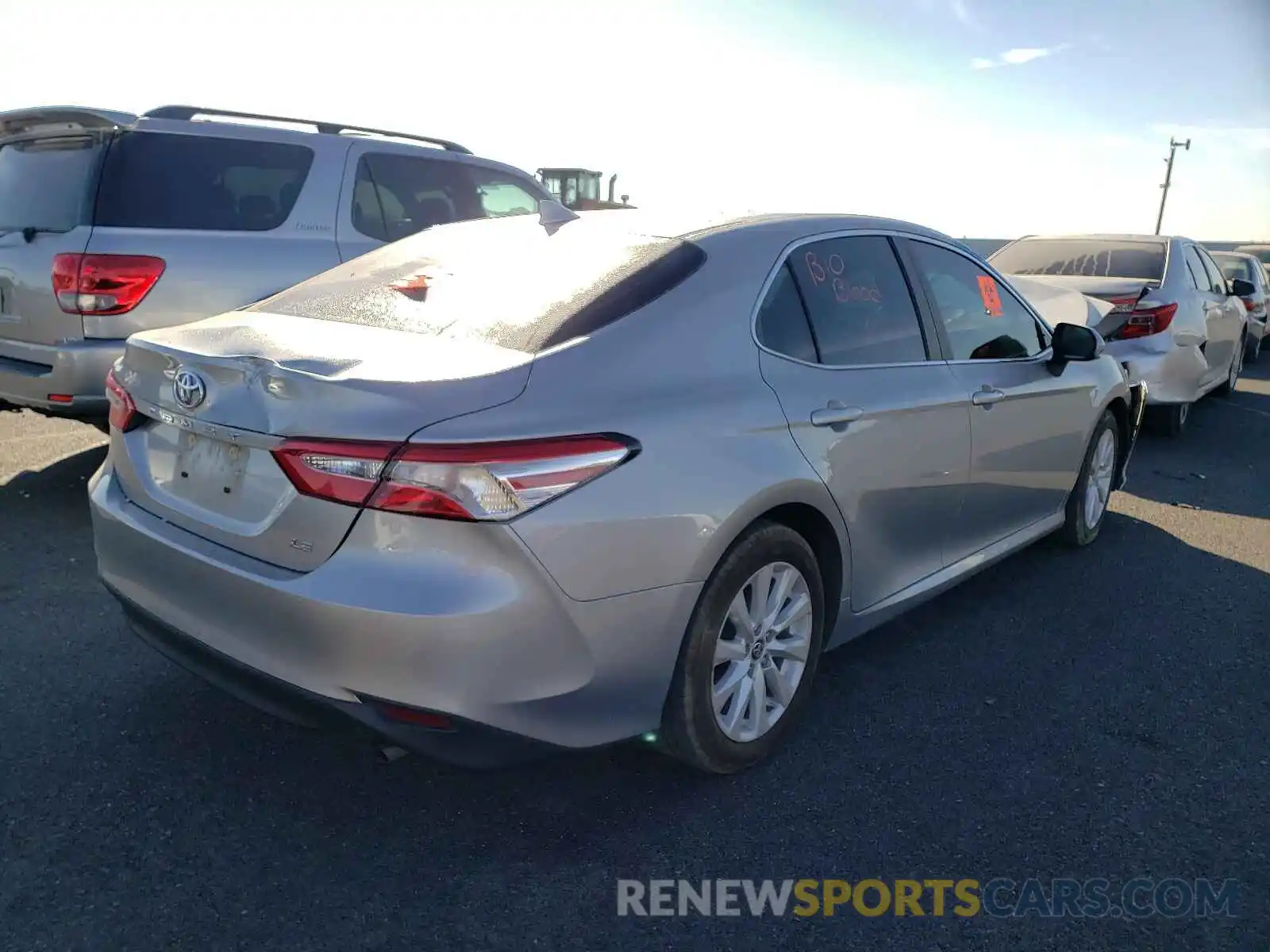 4 Photograph of a damaged car 4T1C11AK4LU366276 TOYOTA CAMRY 2020