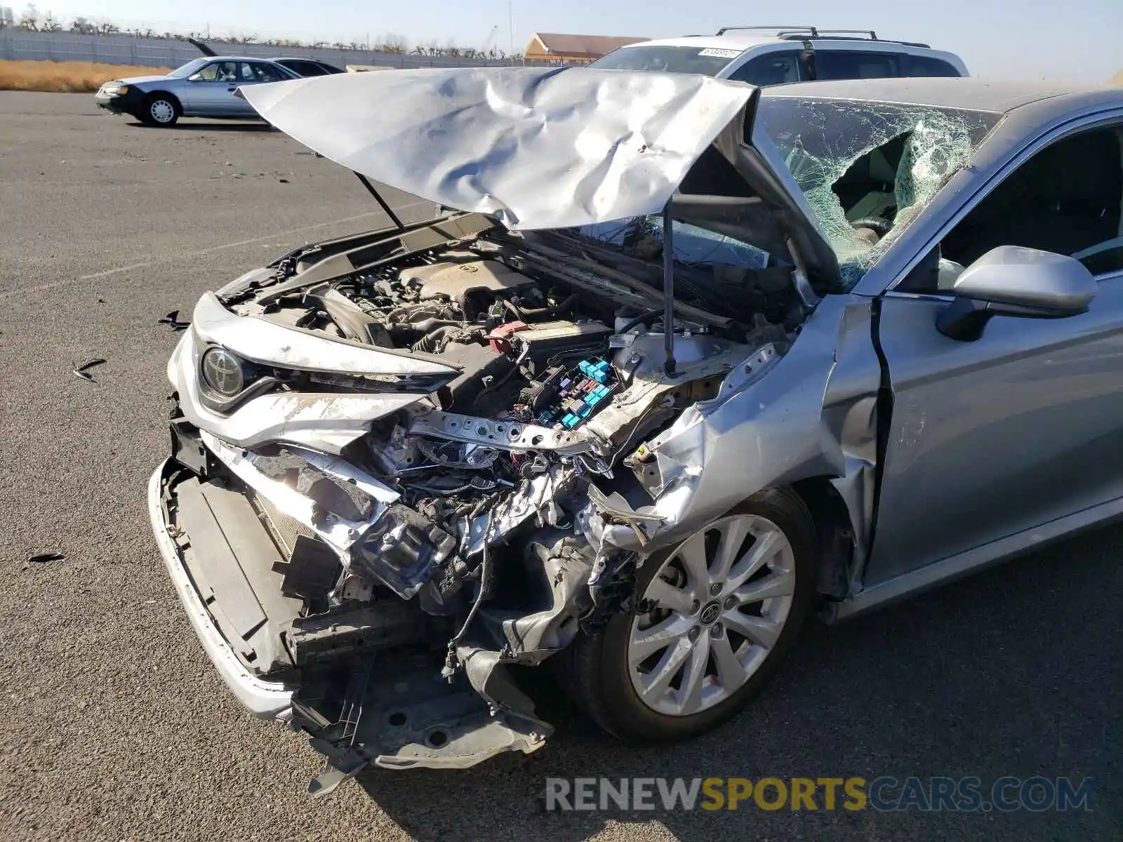 9 Photograph of a damaged car 4T1C11AK4LU366276 TOYOTA CAMRY 2020