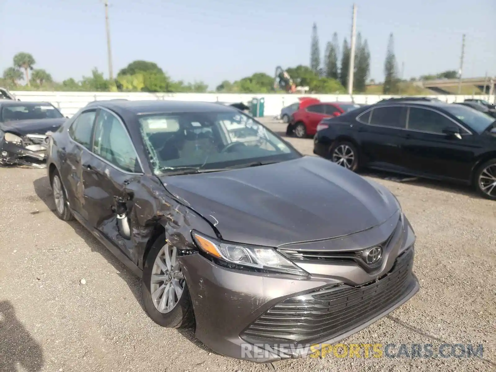 1 Photograph of a damaged car 4T1C11AK4LU374880 TOYOTA CAMRY 2020