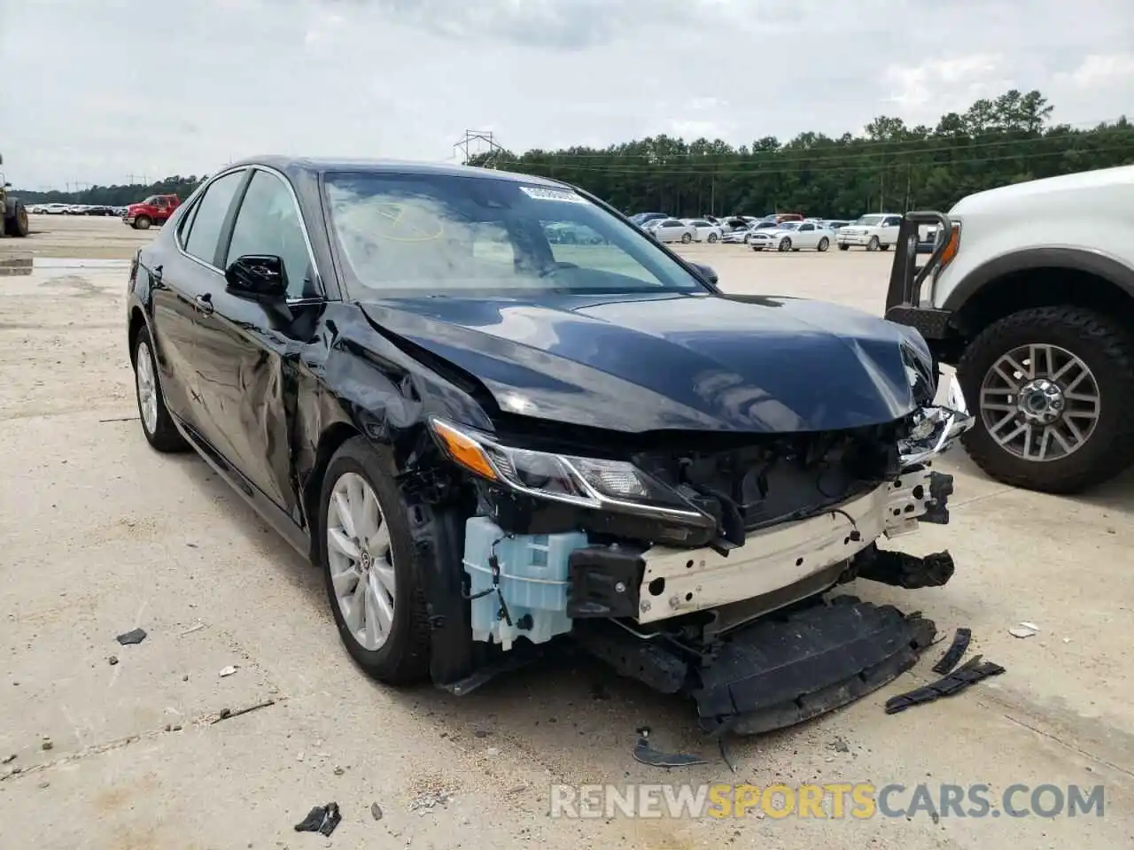 1 Photograph of a damaged car 4T1C11AK4LU388598 TOYOTA CAMRY 2020