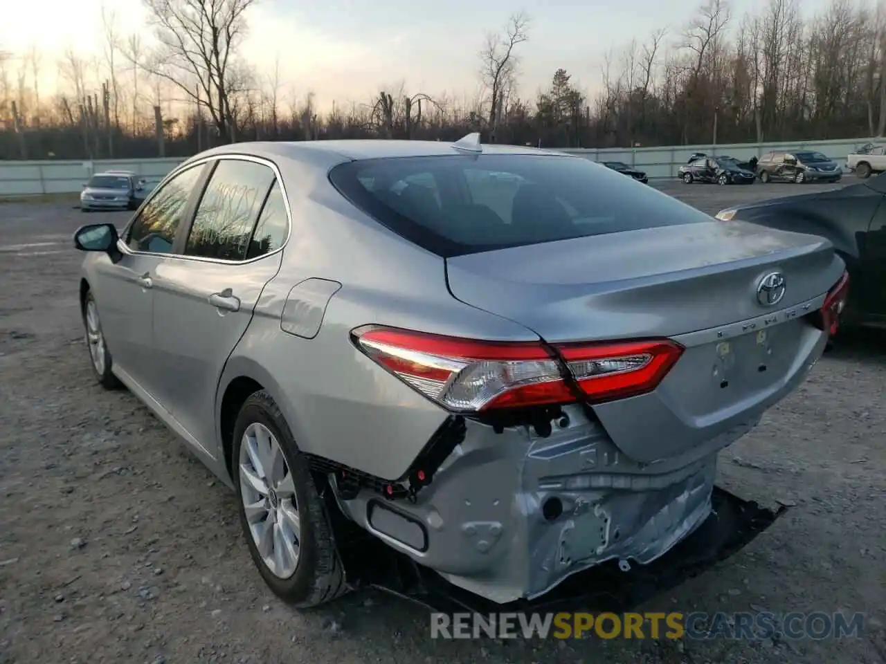 3 Photograph of a damaged car 4T1C11AK4LU392764 TOYOTA CAMRY 2020