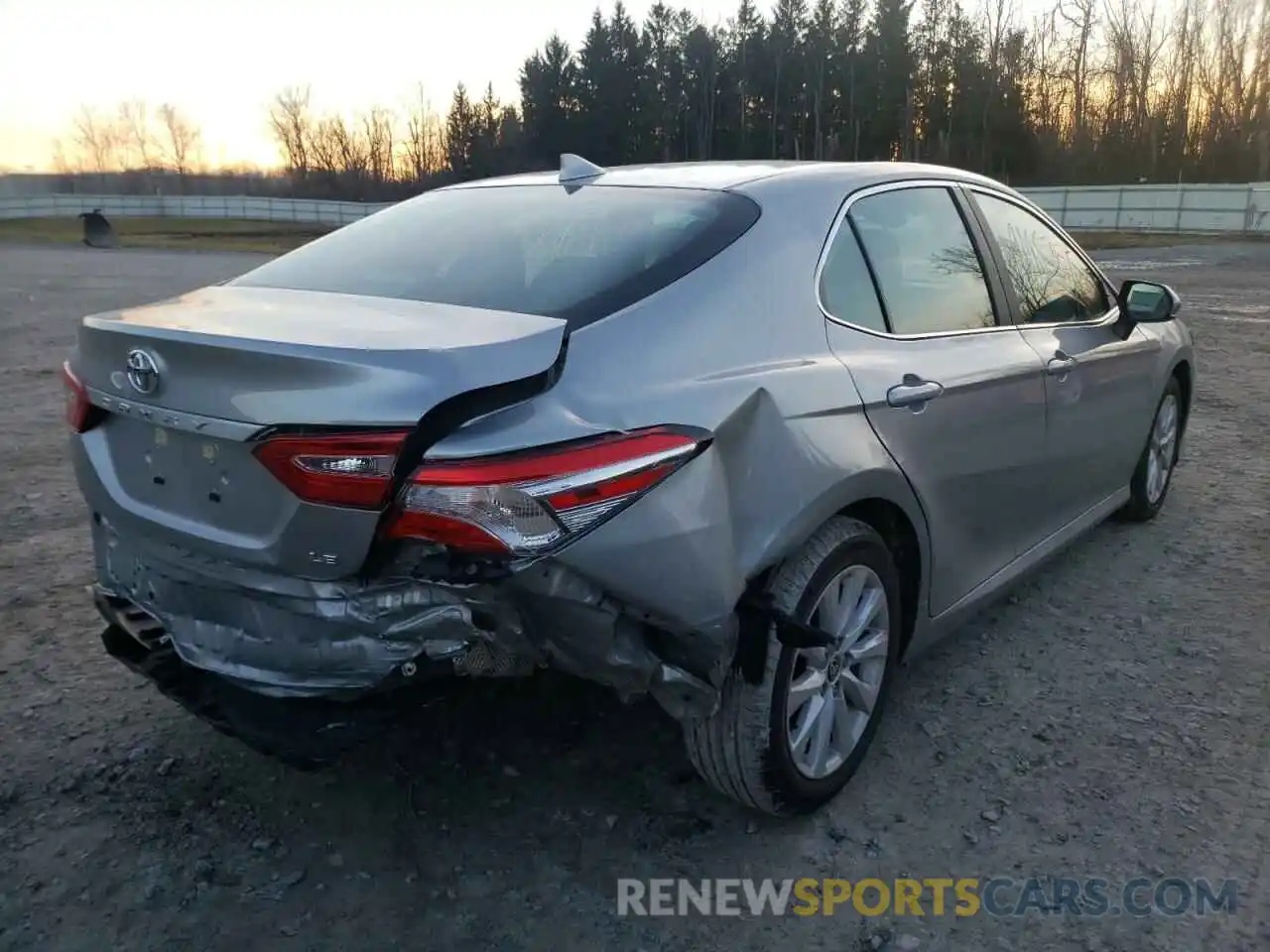 4 Photograph of a damaged car 4T1C11AK4LU392764 TOYOTA CAMRY 2020