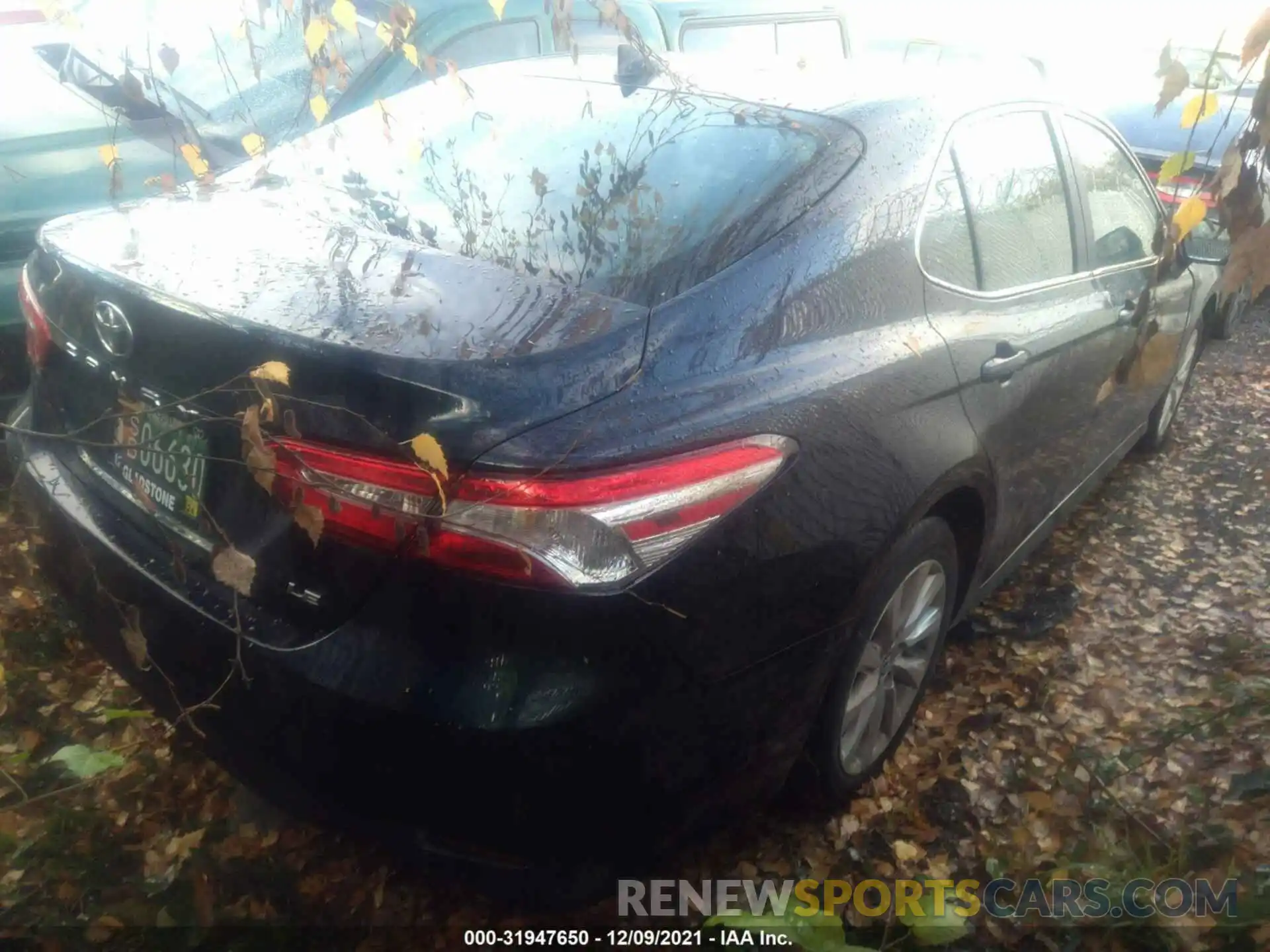 4 Photograph of a damaged car 4T1C11AK4LU399990 TOYOTA CAMRY 2020