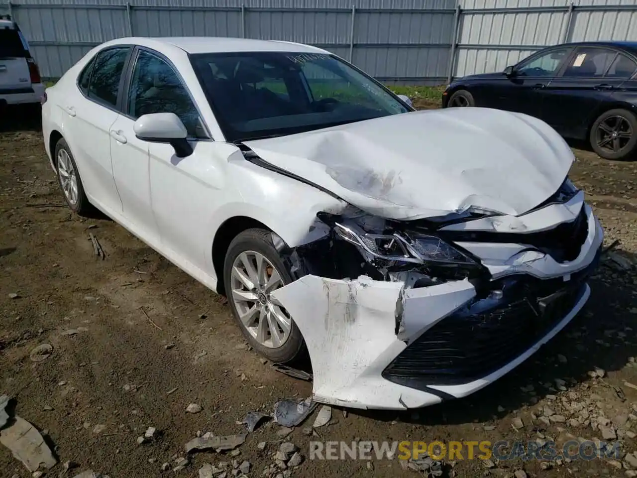 1 Photograph of a damaged car 4T1C11AK4LU401253 TOYOTA CAMRY 2020