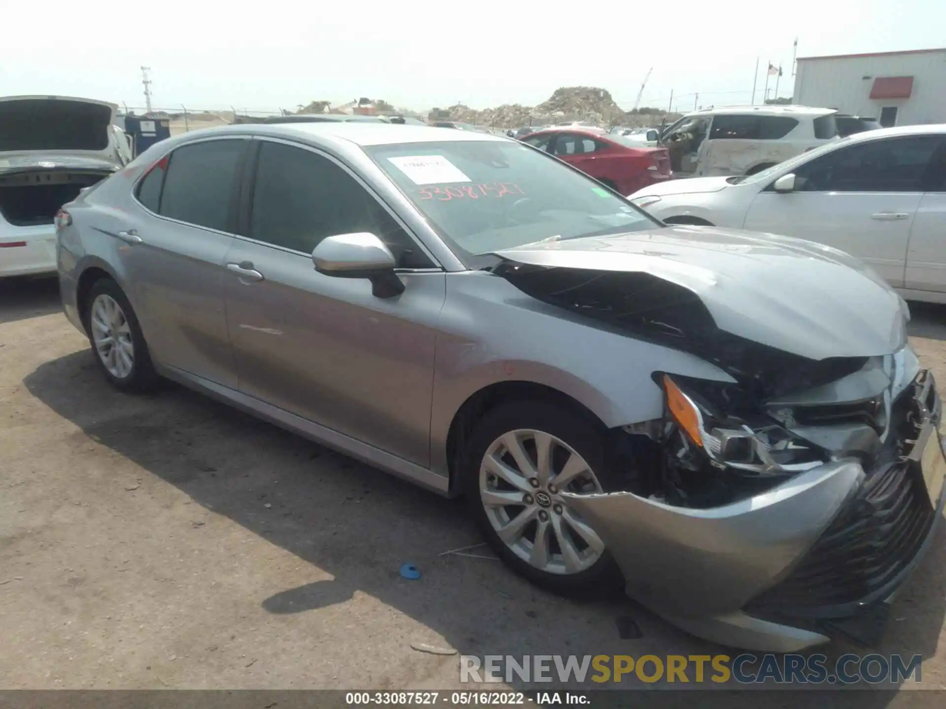 1 Photograph of a damaged car 4T1C11AK4LU861108 TOYOTA CAMRY 2020