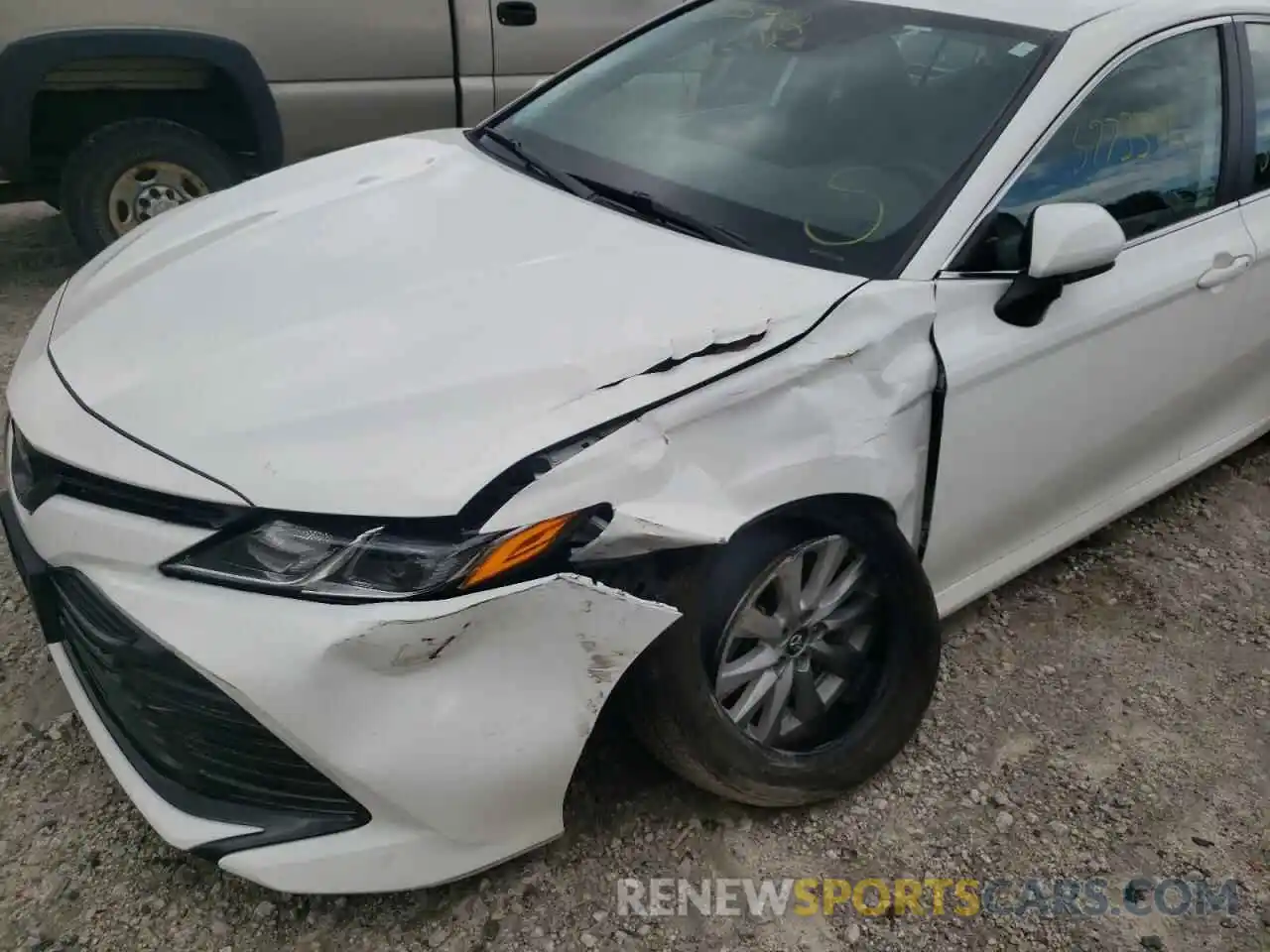 9 Photograph of a damaged car 4T1C11AK4LU865501 TOYOTA CAMRY 2020