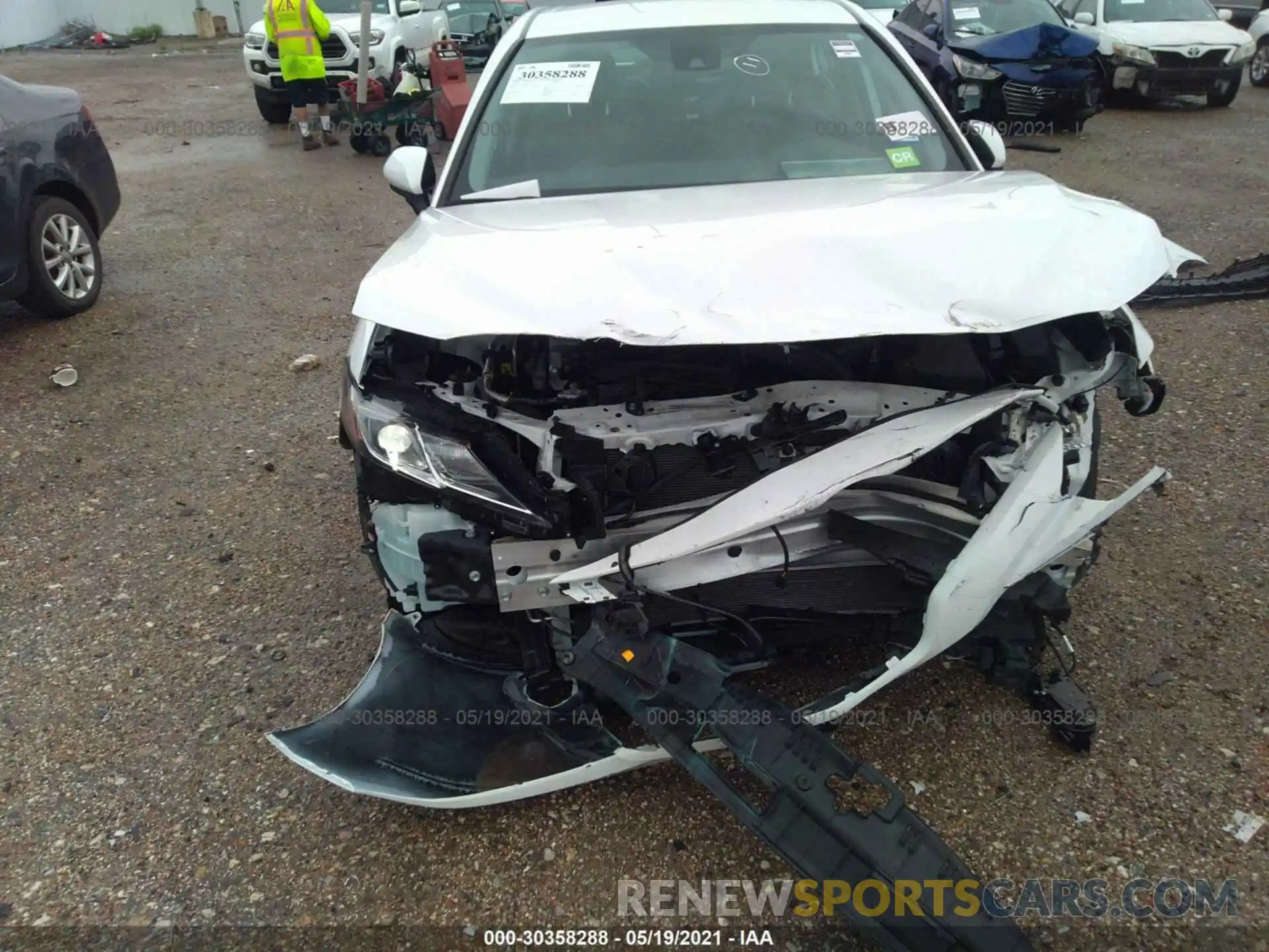 6 Photograph of a damaged car 4T1C11AK4LU869239 TOYOTA CAMRY 2020