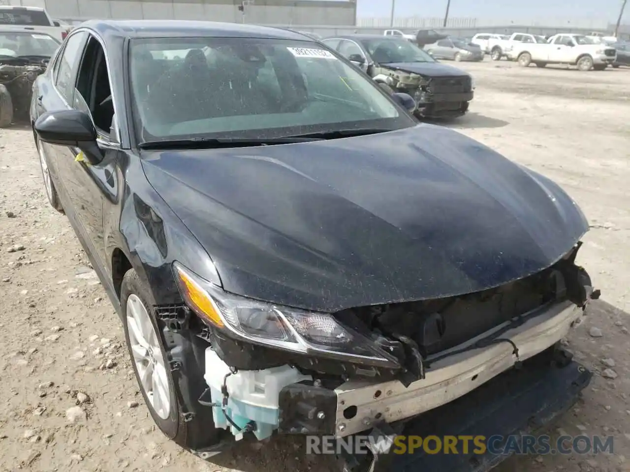 1 Photograph of a damaged car 4T1C11AK4LU871573 TOYOTA CAMRY 2020