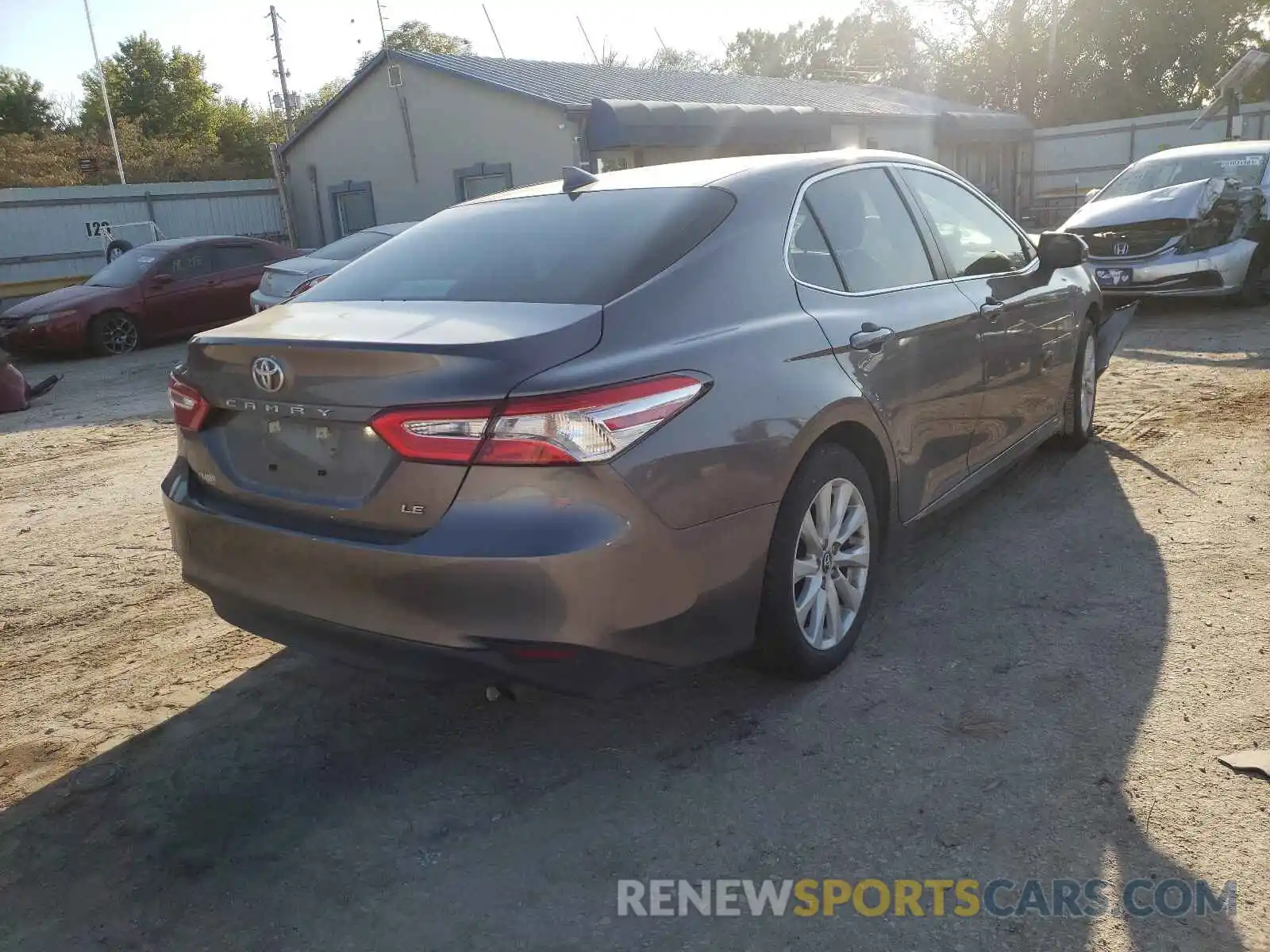 4 Photograph of a damaged car 4T1C11AK4LU873193 TOYOTA CAMRY 2020