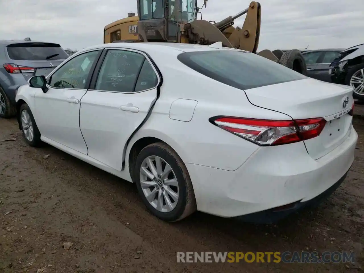 3 Photograph of a damaged car 4T1C11AK4LU886106 TOYOTA CAMRY 2020