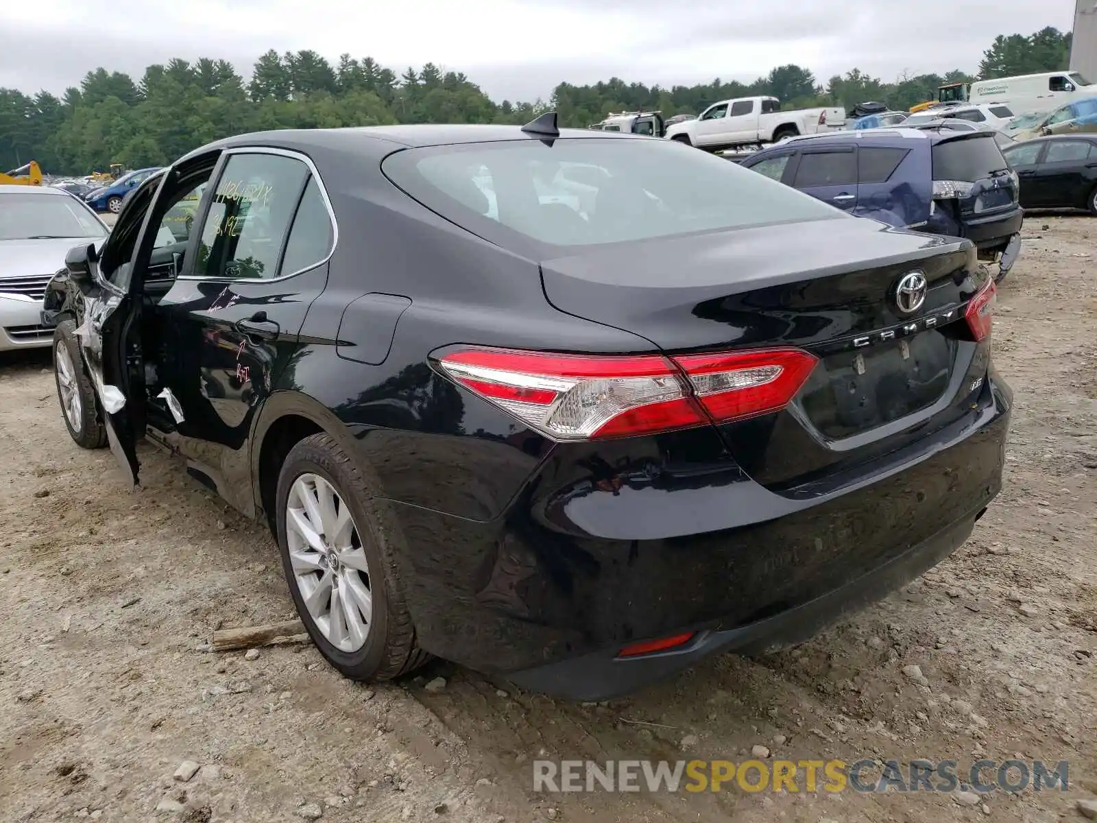 3 Photograph of a damaged car 4T1C11AK4LU888406 TOYOTA CAMRY 2020