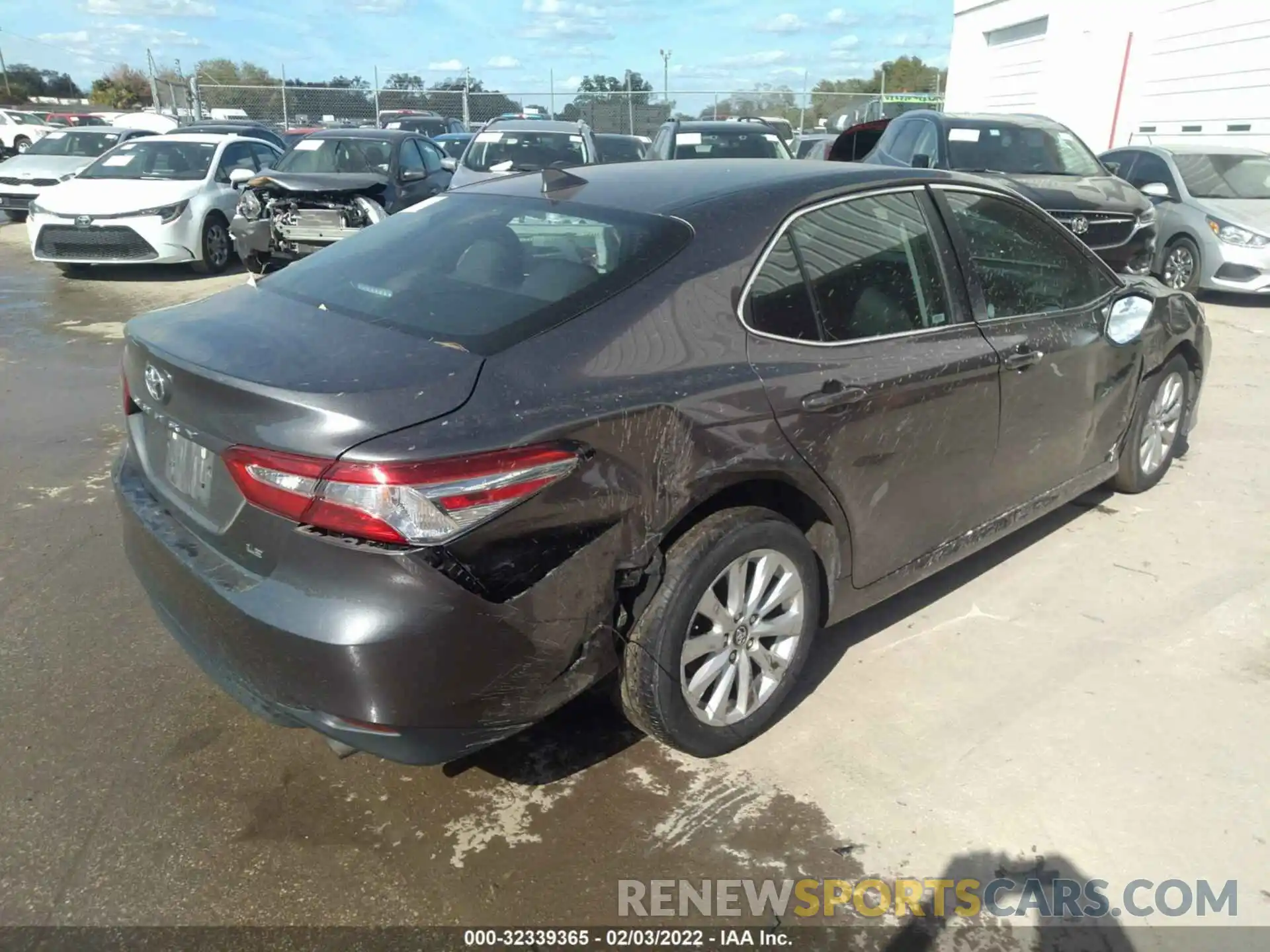 4 Photograph of a damaged car 4T1C11AK4LU891113 TOYOTA CAMRY 2020