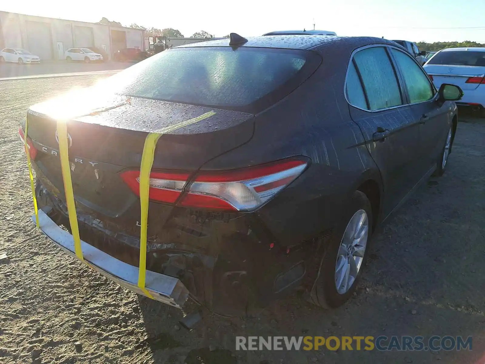 4 Photograph of a damaged car 4T1C11AK4LU895713 TOYOTA CAMRY 2020