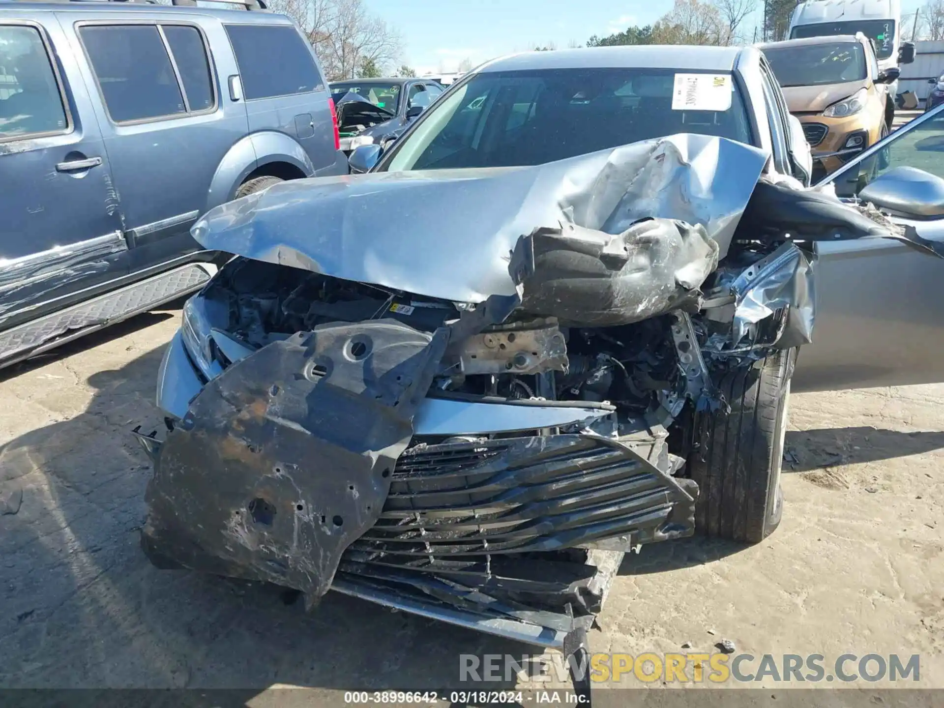 6 Photograph of a damaged car 4T1C11AK4LU906354 TOYOTA CAMRY 2020