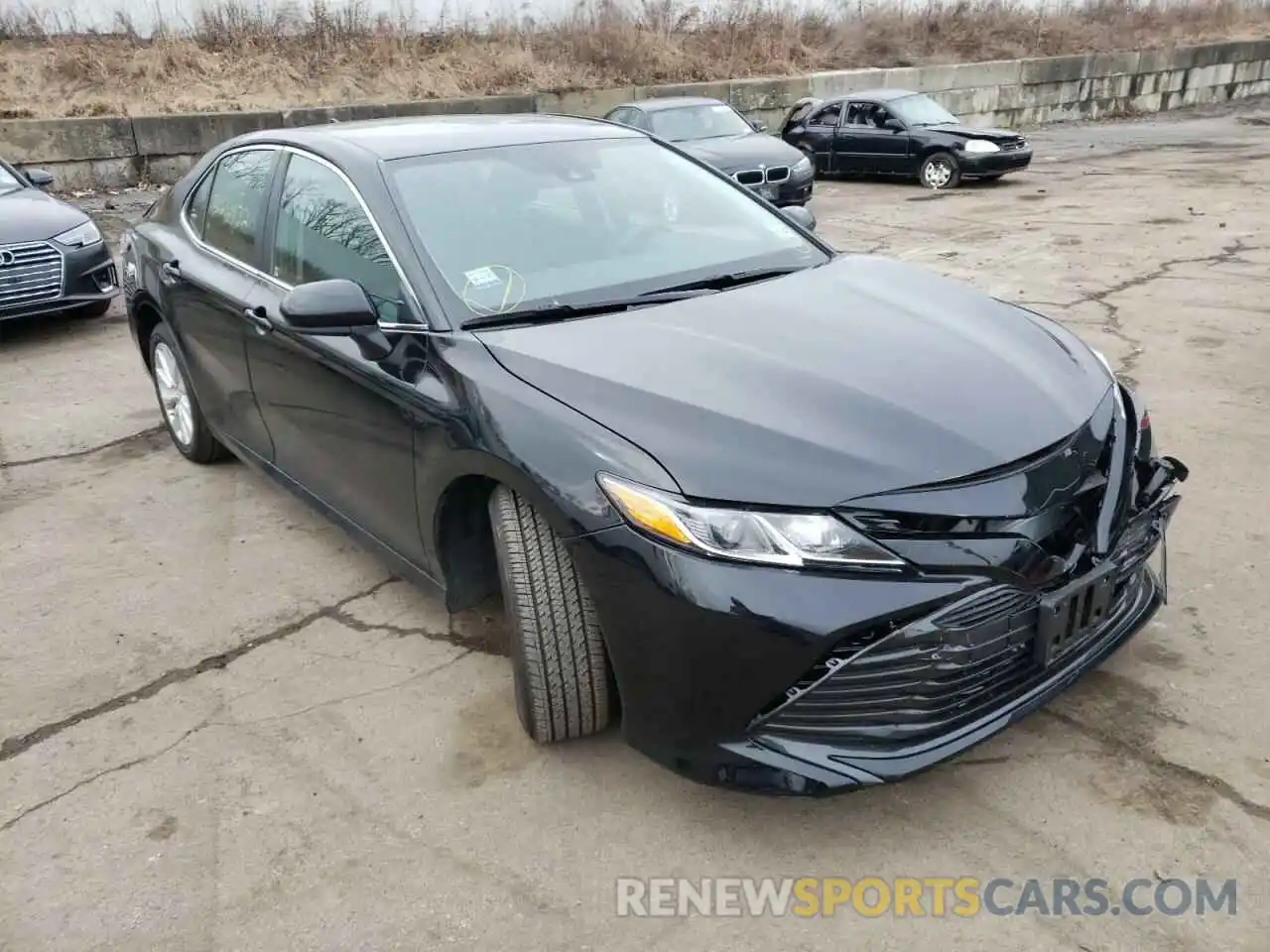 1 Photograph of a damaged car 4T1C11AK4LU908122 TOYOTA CAMRY 2020