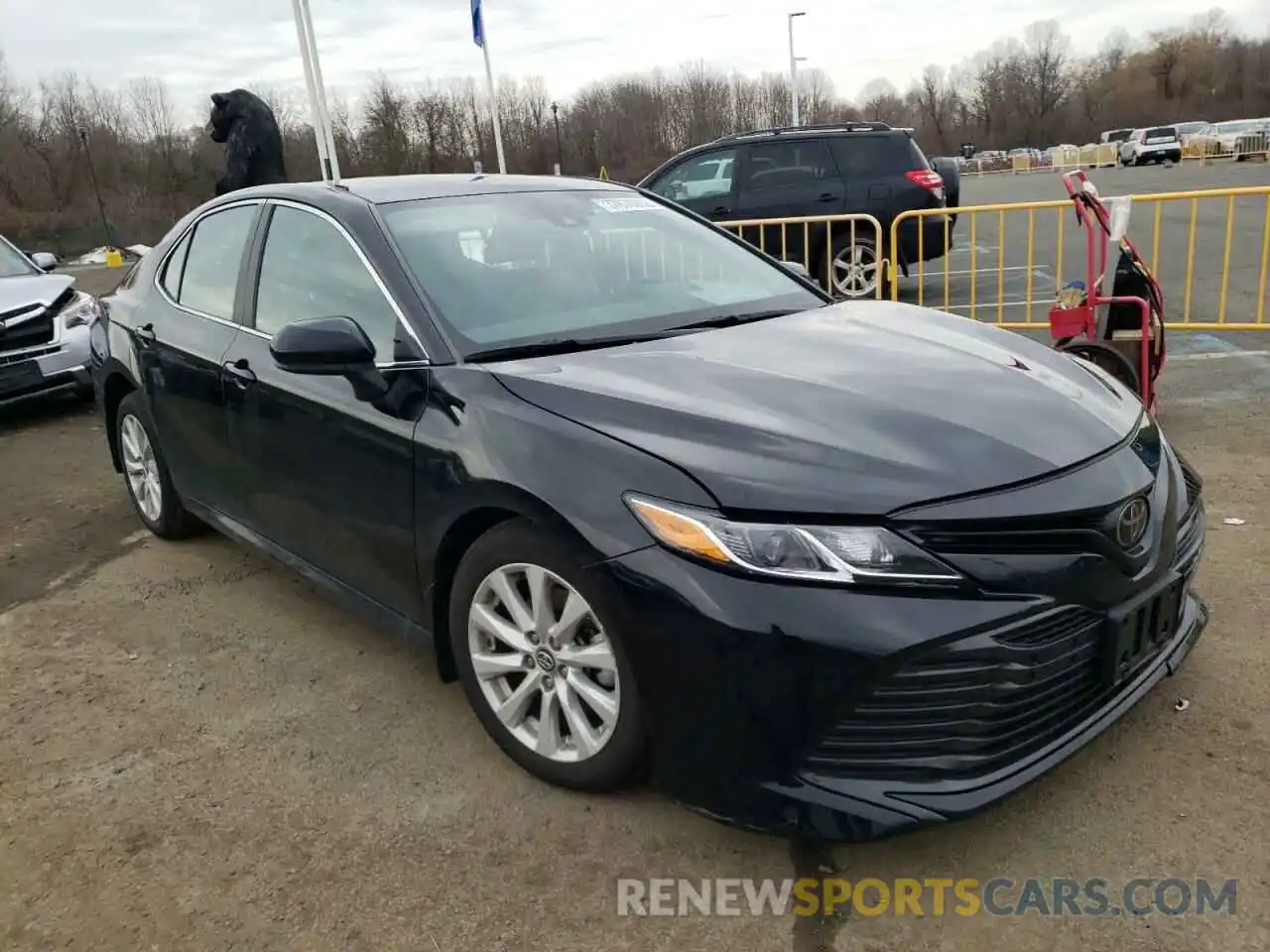 1 Photograph of a damaged car 4T1C11AK4LU910985 TOYOTA CAMRY 2020